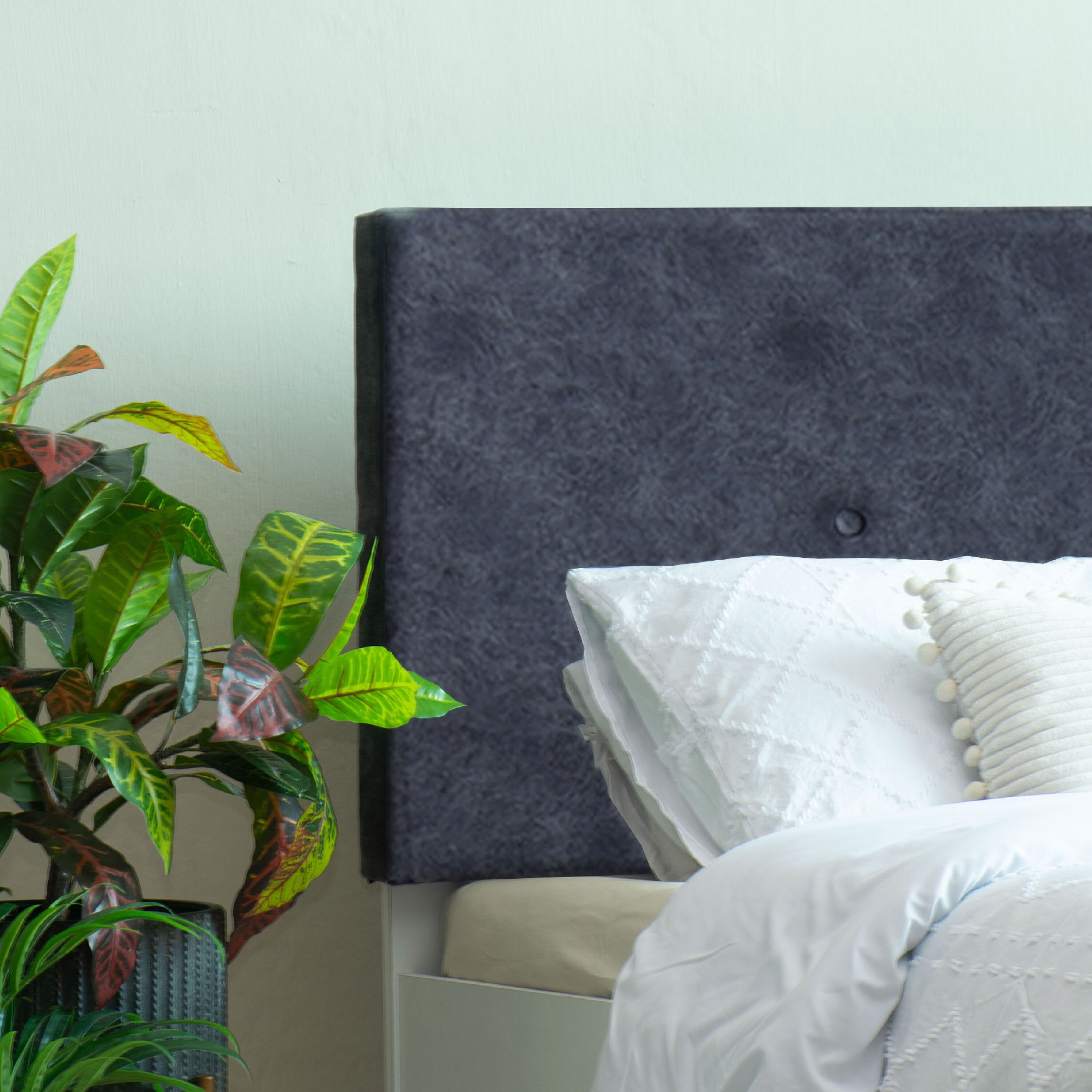 Japa Bed With Premium Leatherette Fabric Box and Half Hydraulic Storage - Queen Bed