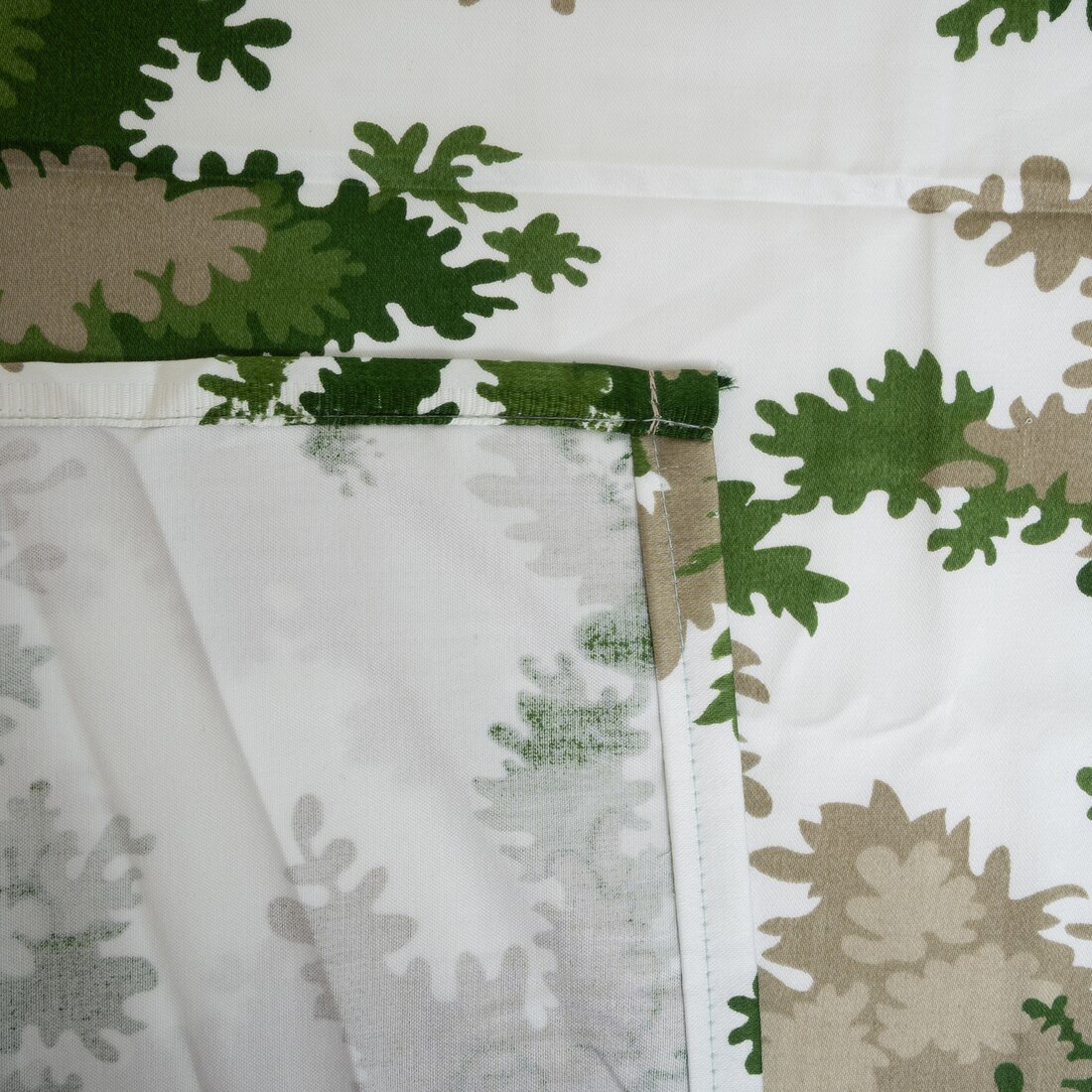 Threads Silky Touch Premium Super King Size Flat Bedsheet 275 x 275 cms