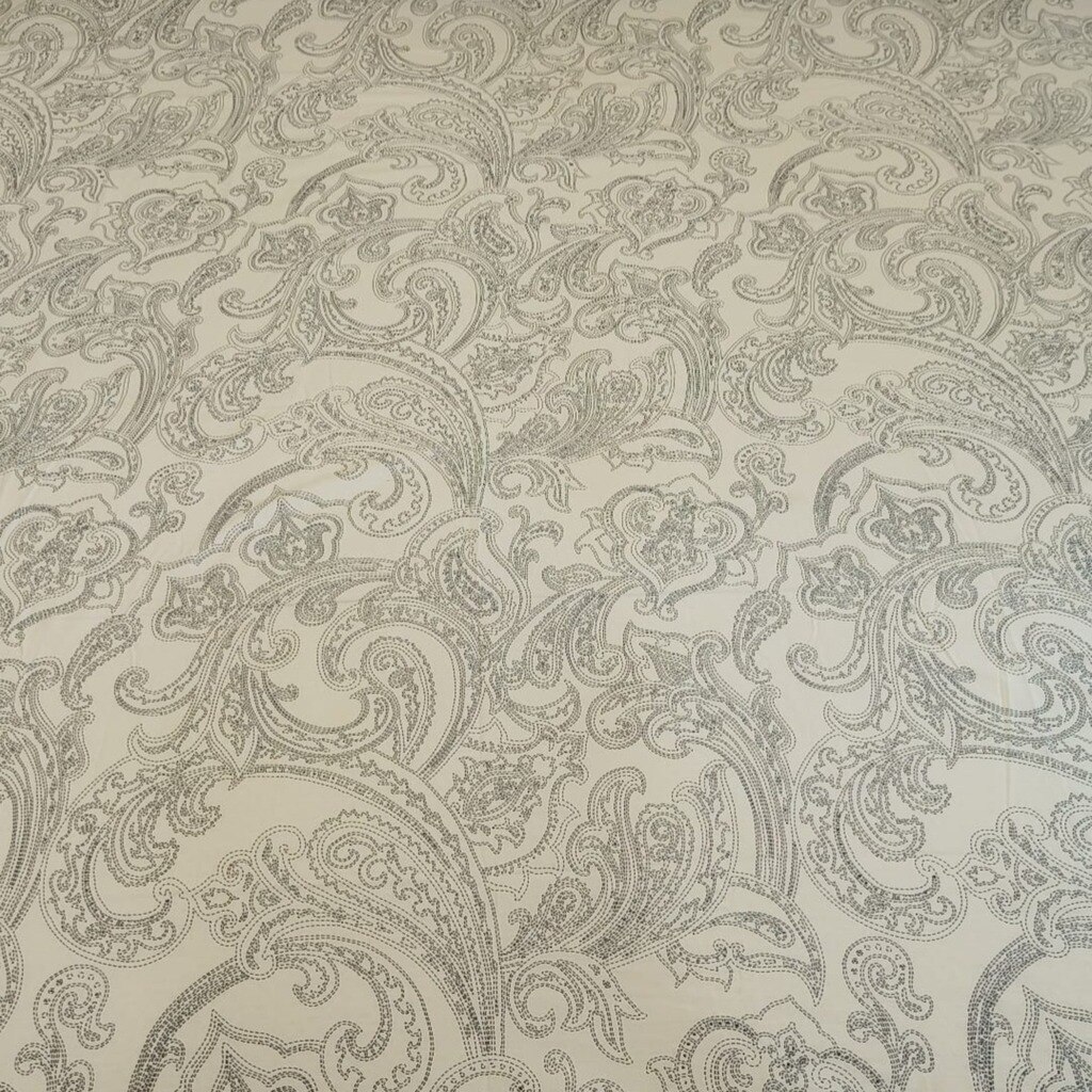 White Color Floral 400 TC Cotton Flat Super King Bed Size Bedsheet With 2 Pilllow Covers  Threads