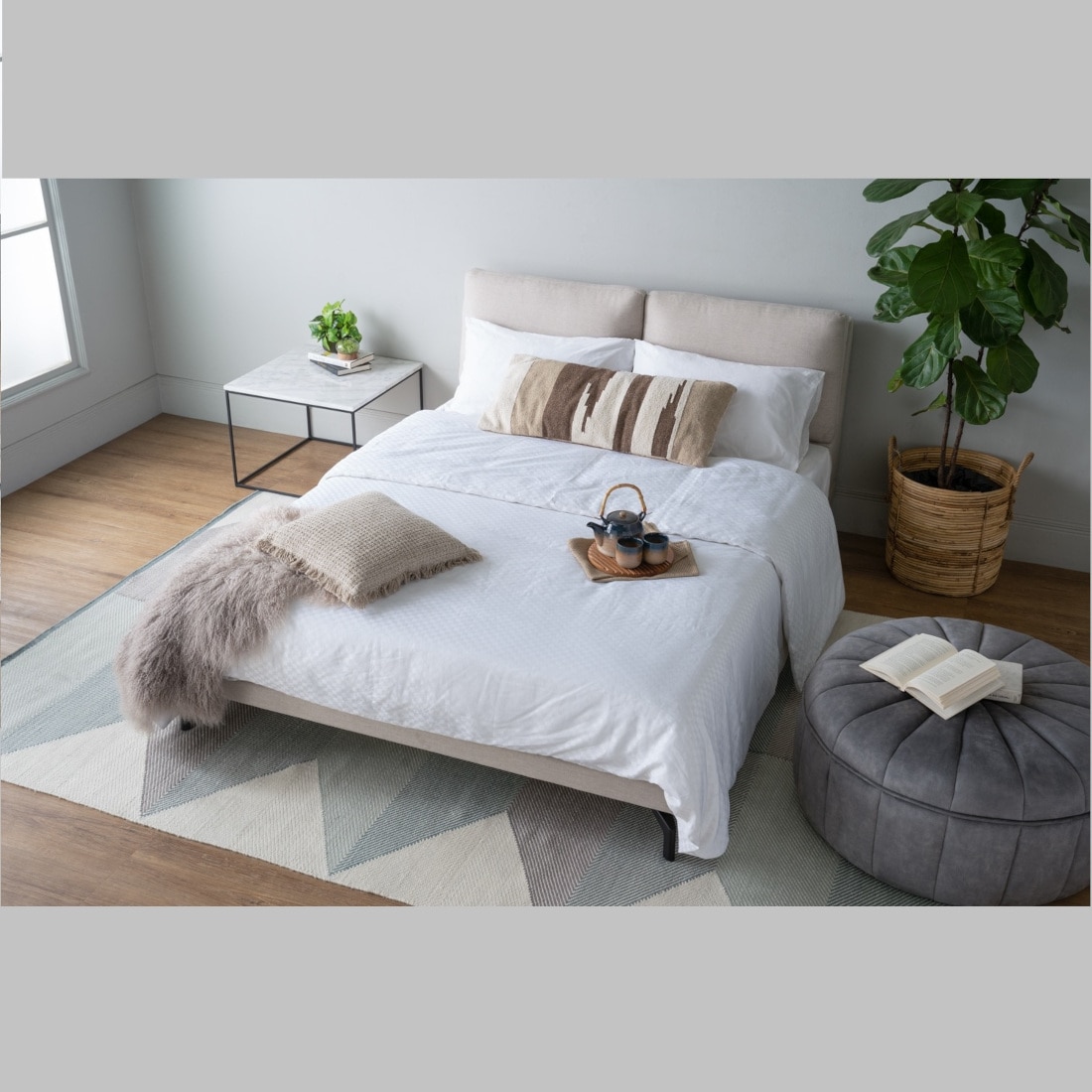 Scandinavian Blandus Queen Bed White Matte Finish