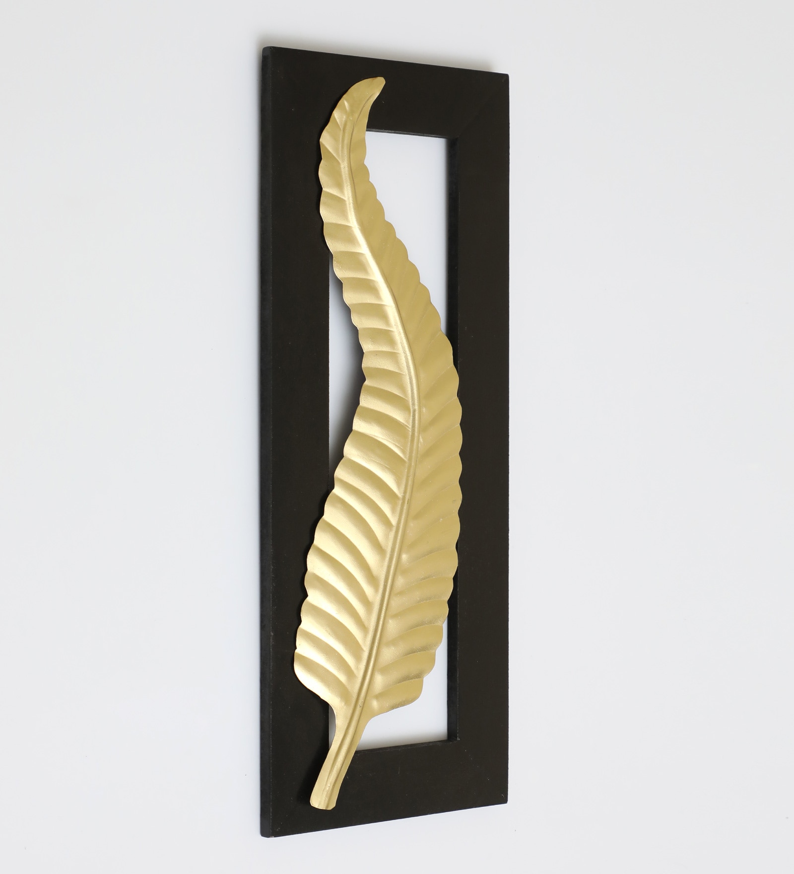 Vantara Abstract Metal Wall Decor in Gold Set of 1 - Vedas Exports