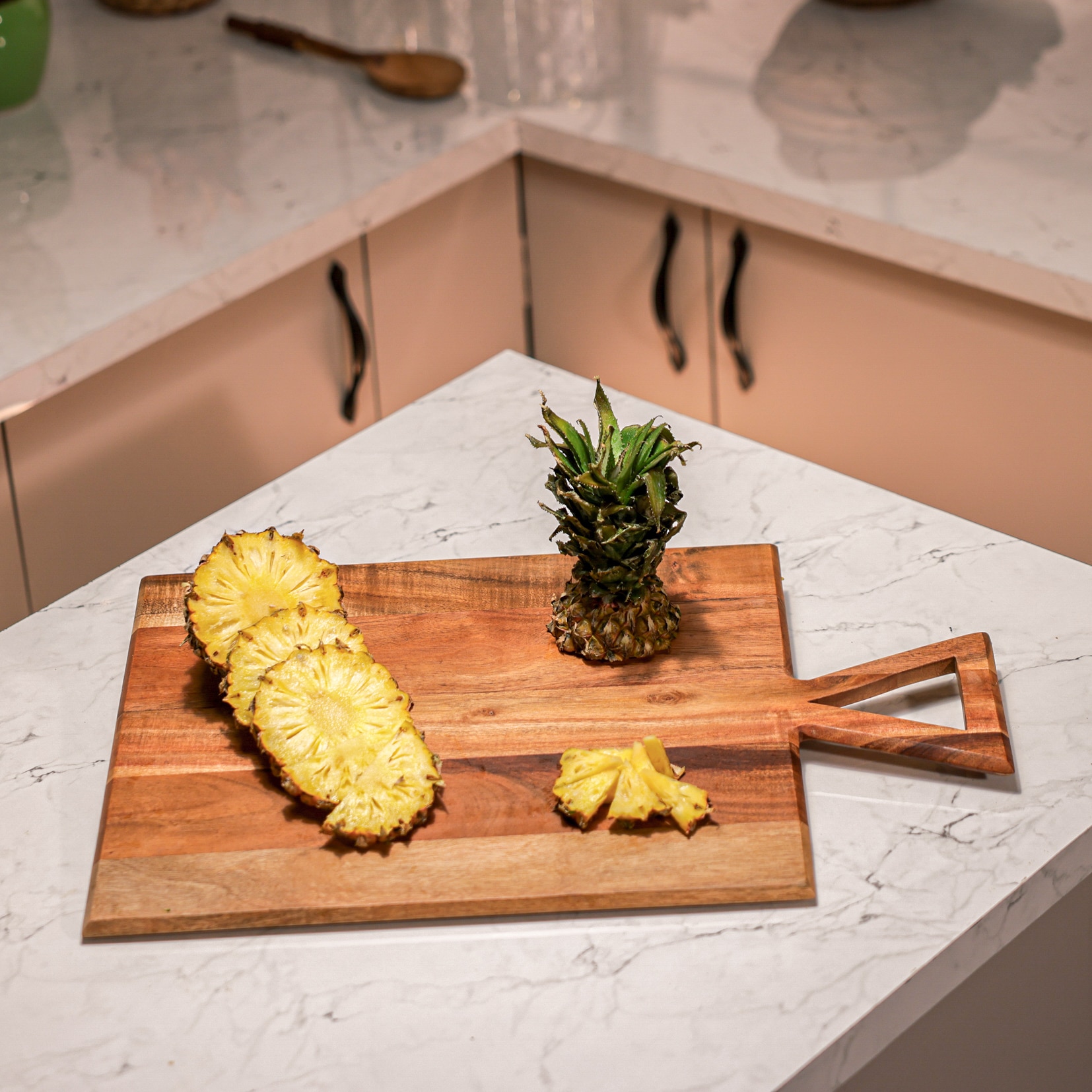 Ireka Home Carvula Acacia Wood Chopping Board with Handle – Cutting Board - Ireka Homes