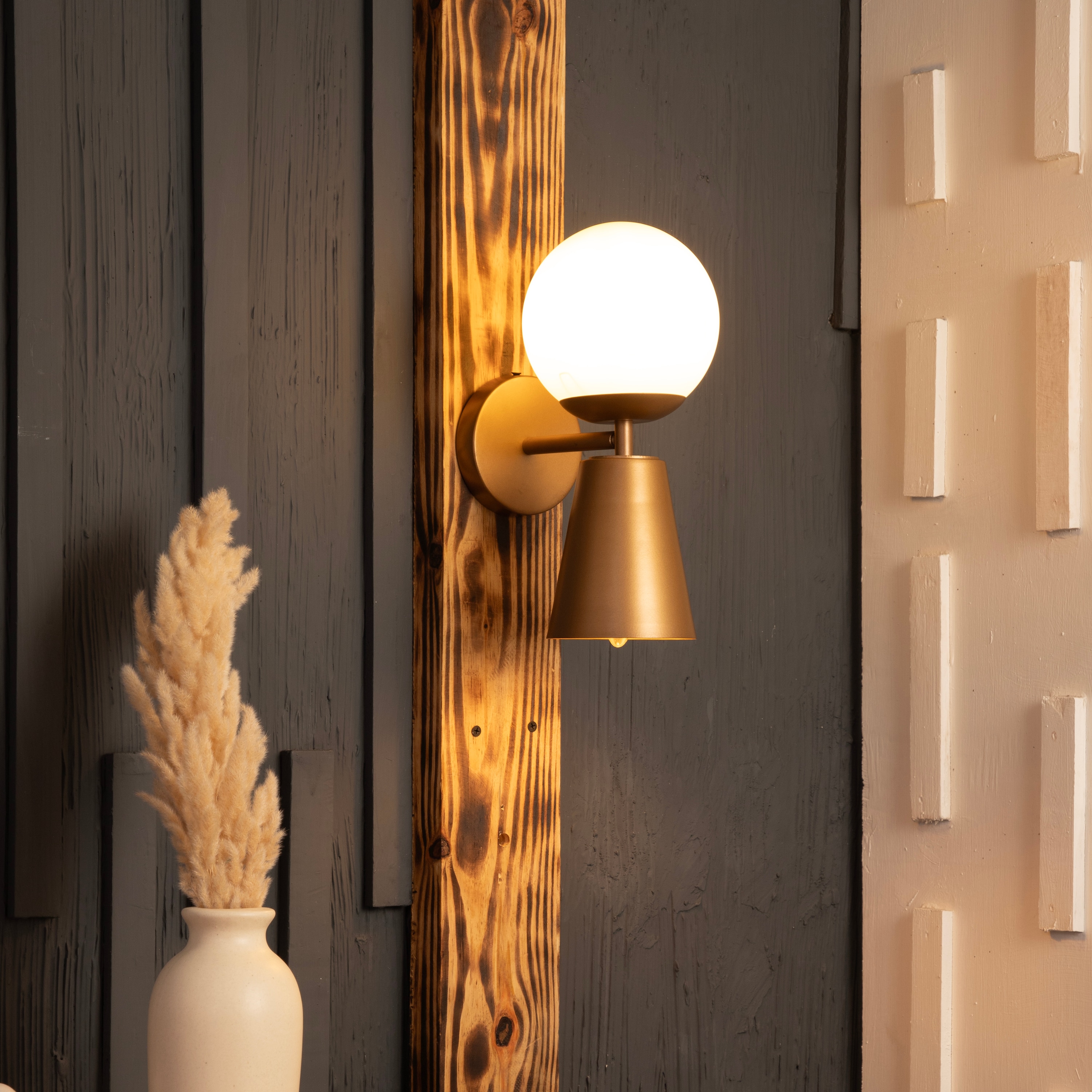 Lark Lzzy Gold Wall Light By Shoppeefry - Shoppeefry