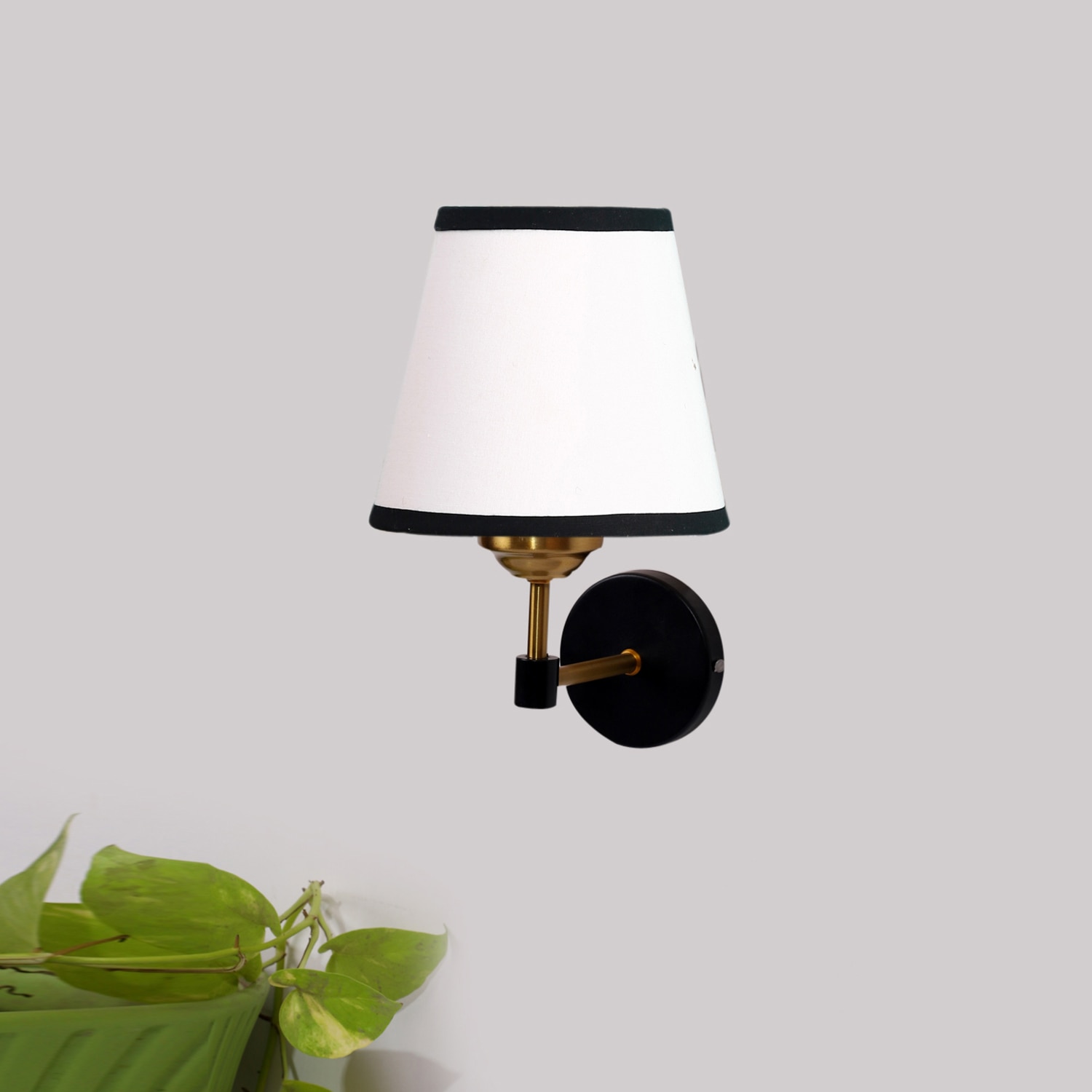 Devansh Metal Electric Wall Light in Black Colour with Multi Shade Count of 1 Light