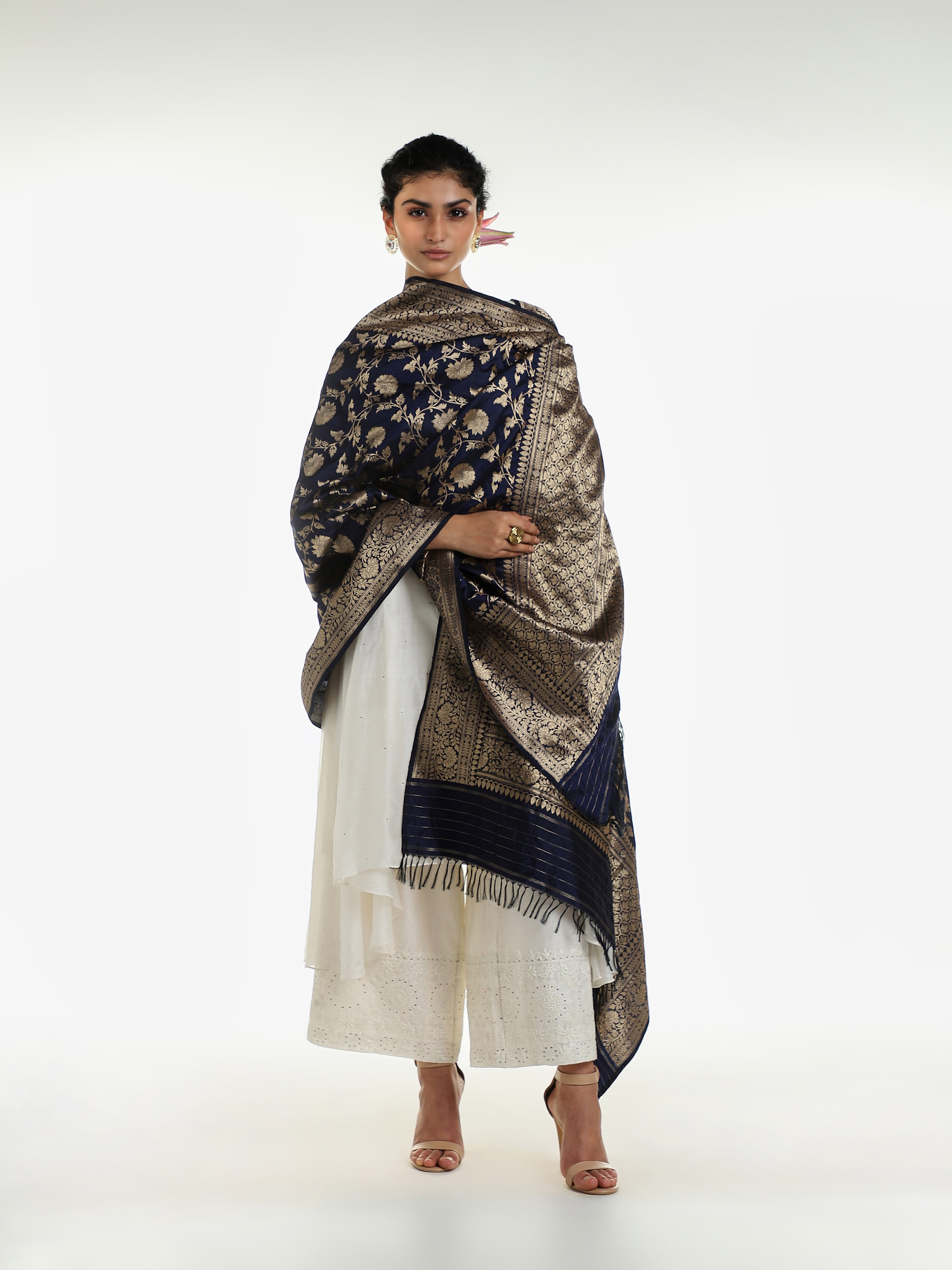 Pink silk Kancheepuram saree with rich zari border