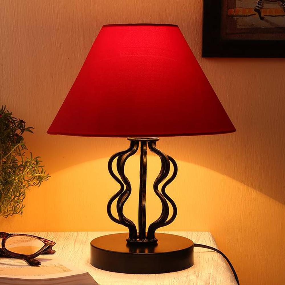 Zuri Red cotton table lamp with iron base - Devansh