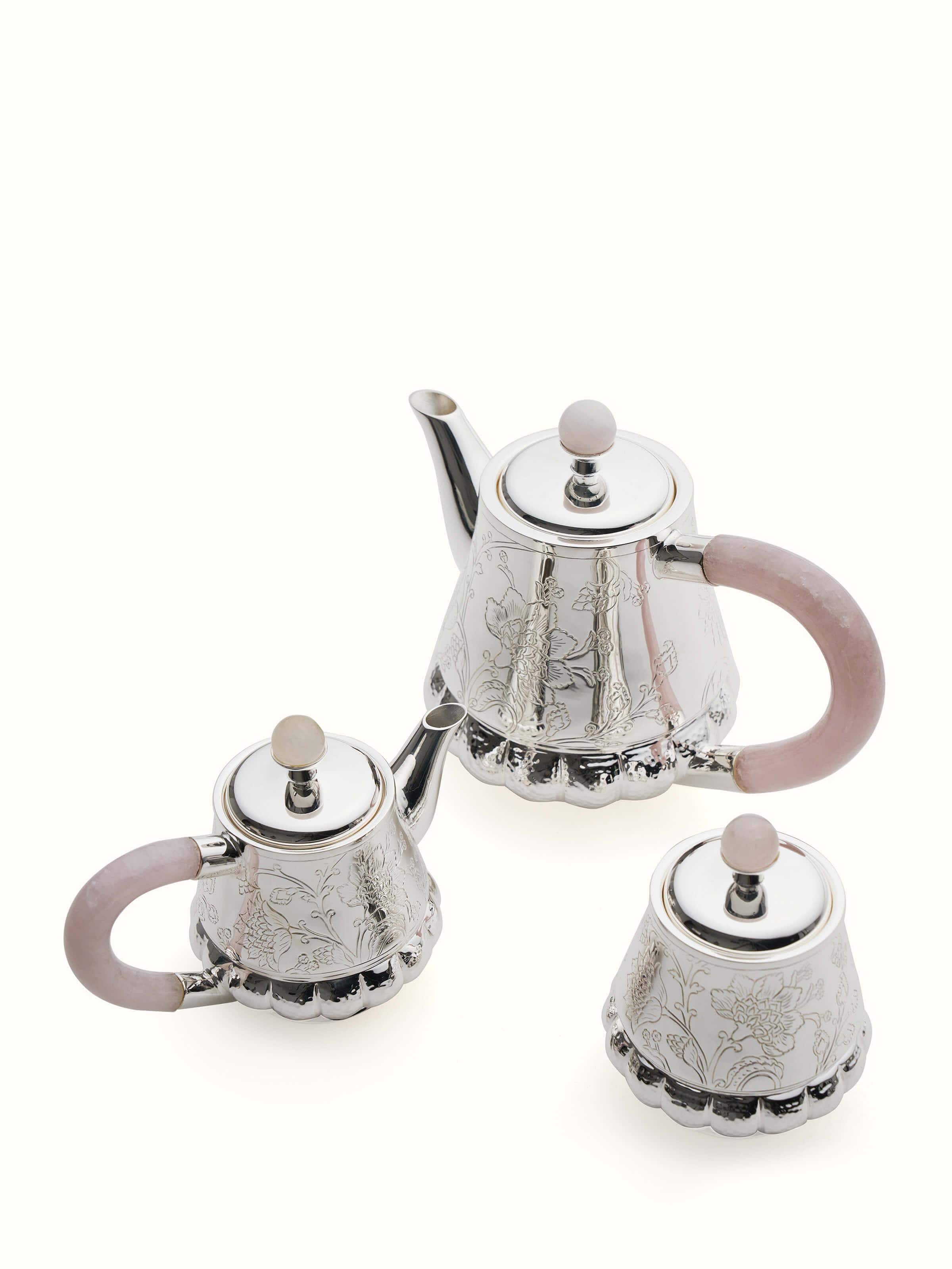 Detailed view of Kalamkari Silver Tea Set (3 Pcs) from Swadesh, showcasing fine silverwork and intricate Kalamkari motifs.