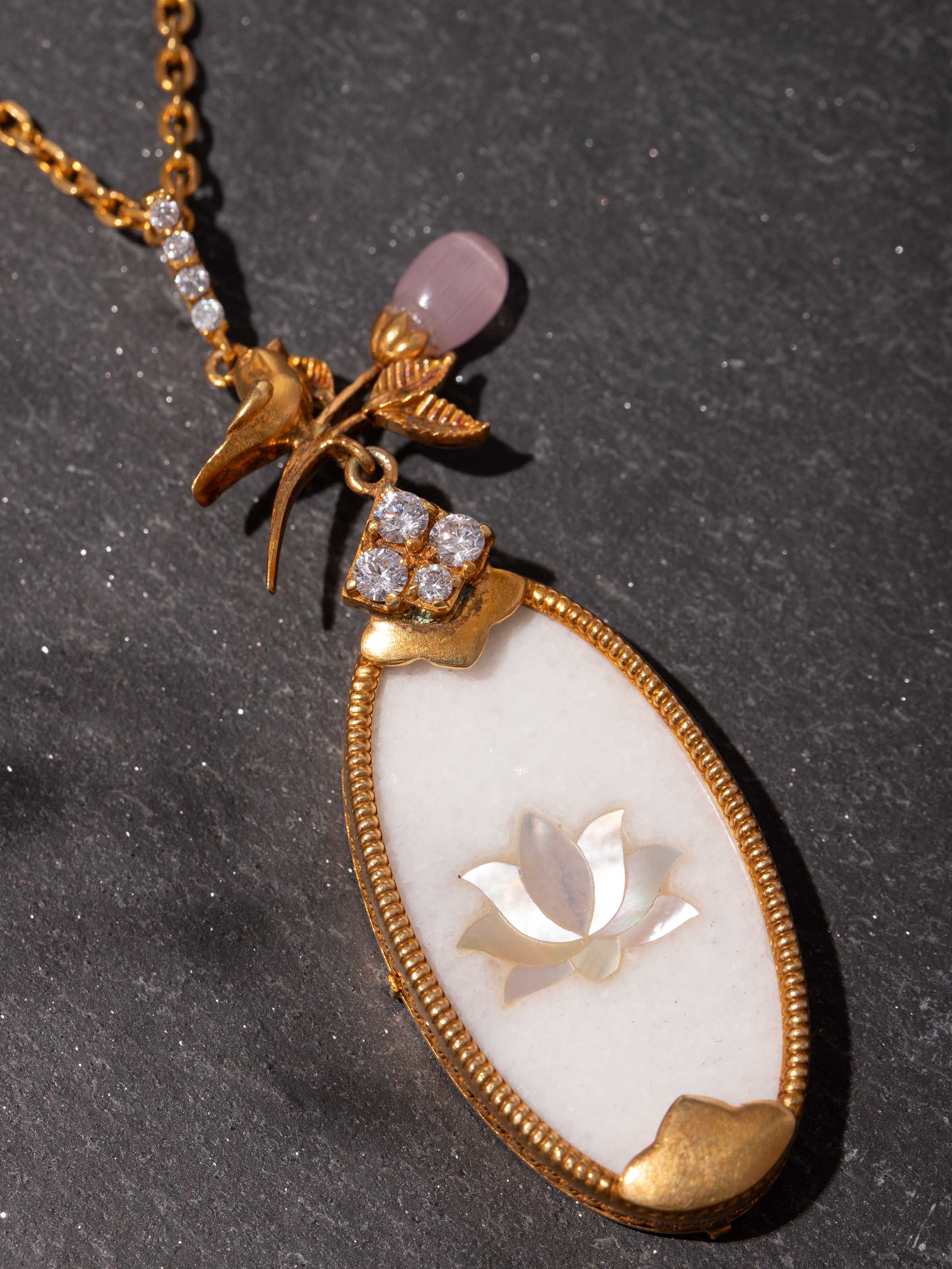 Parchinkari Silver Pendant & Chain