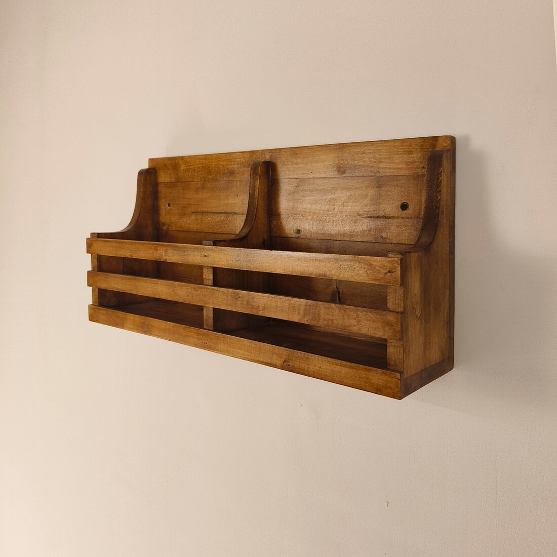 Norita Wooden Wall Shelf Organiser With Key Holders