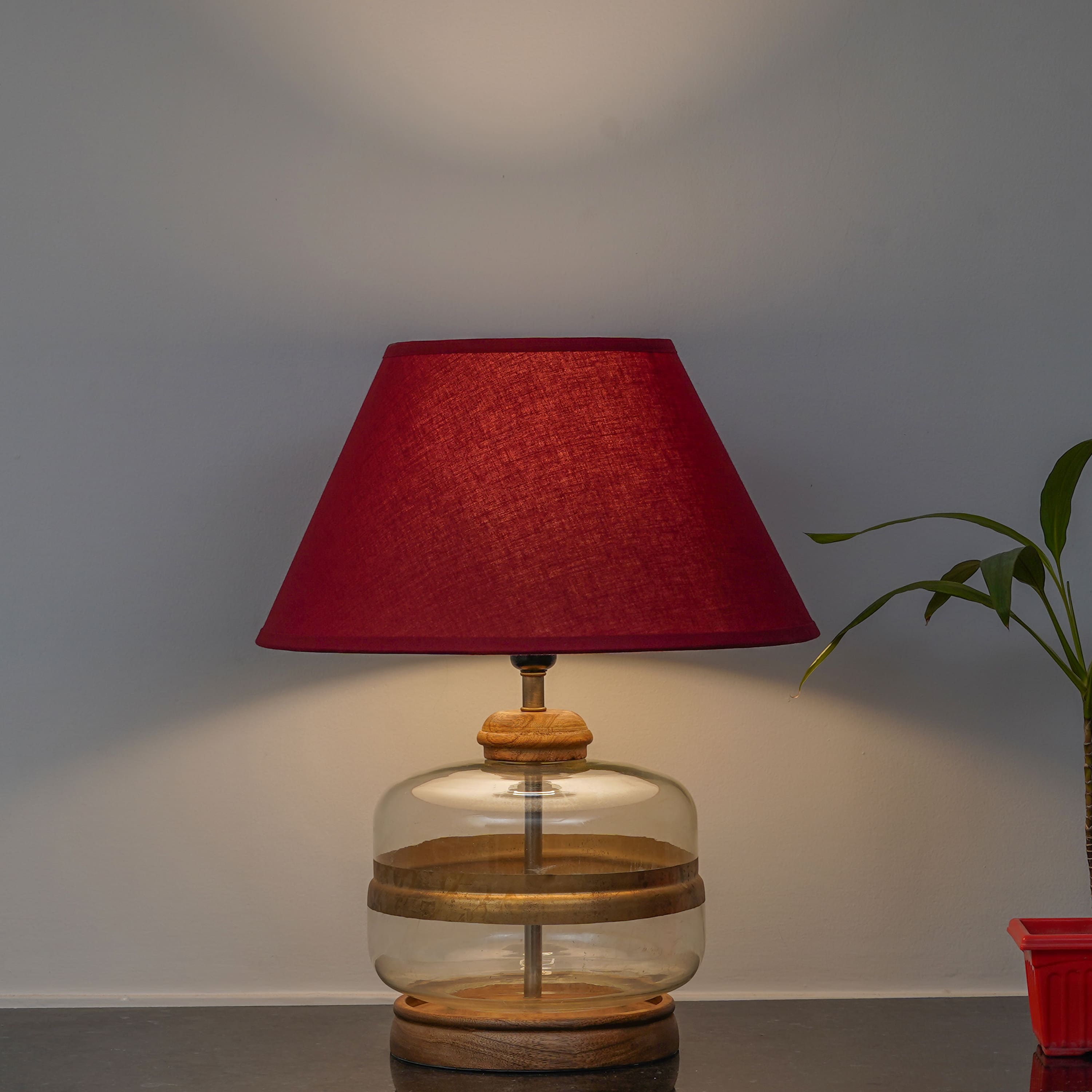 VARELLO Clear Glass Table Lamp with Gold Accent and Wood Base Maroon Shade