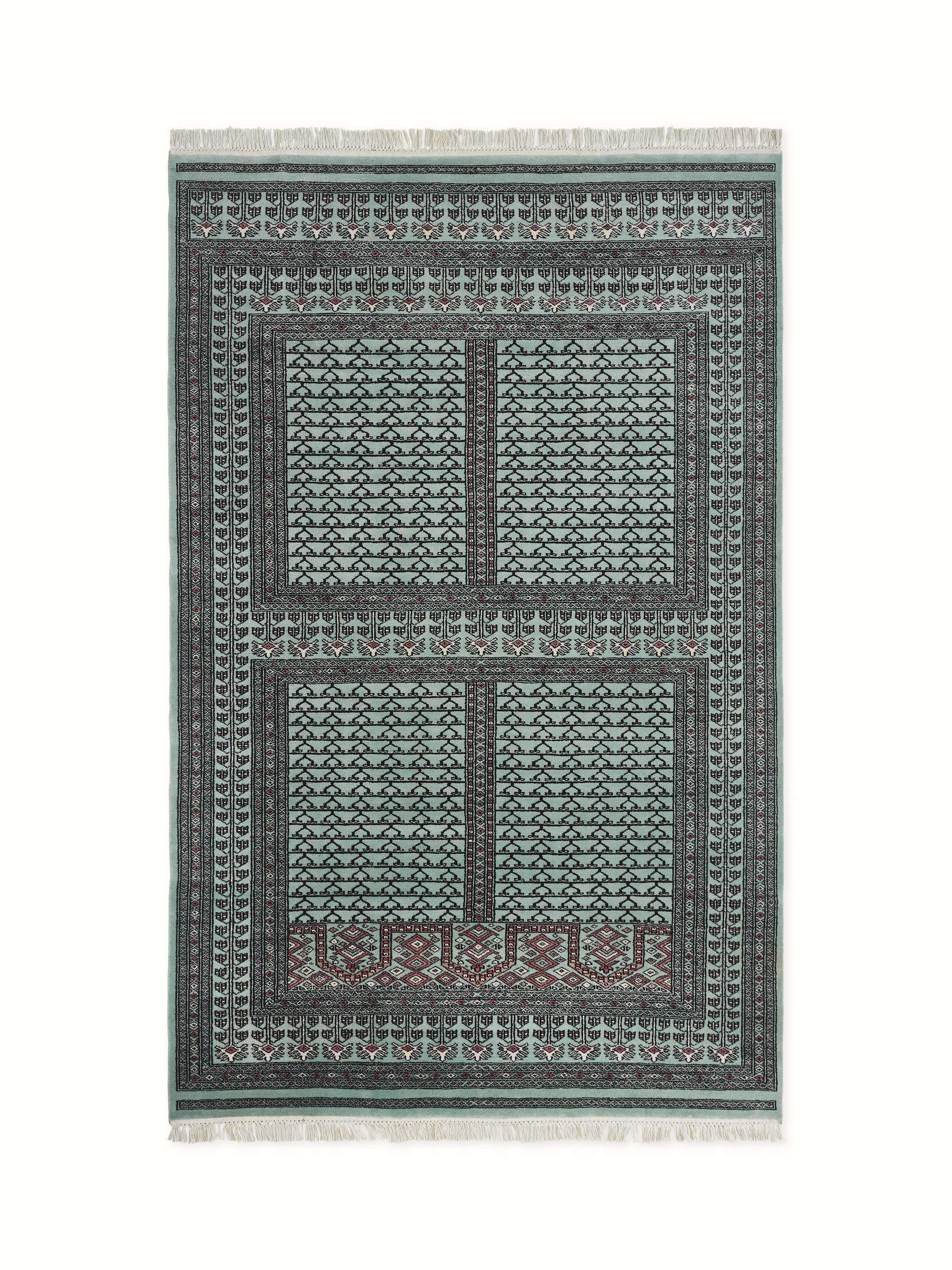 Traditional Parda design wool carpet in blue, hand-knotted in Gwalior – front view