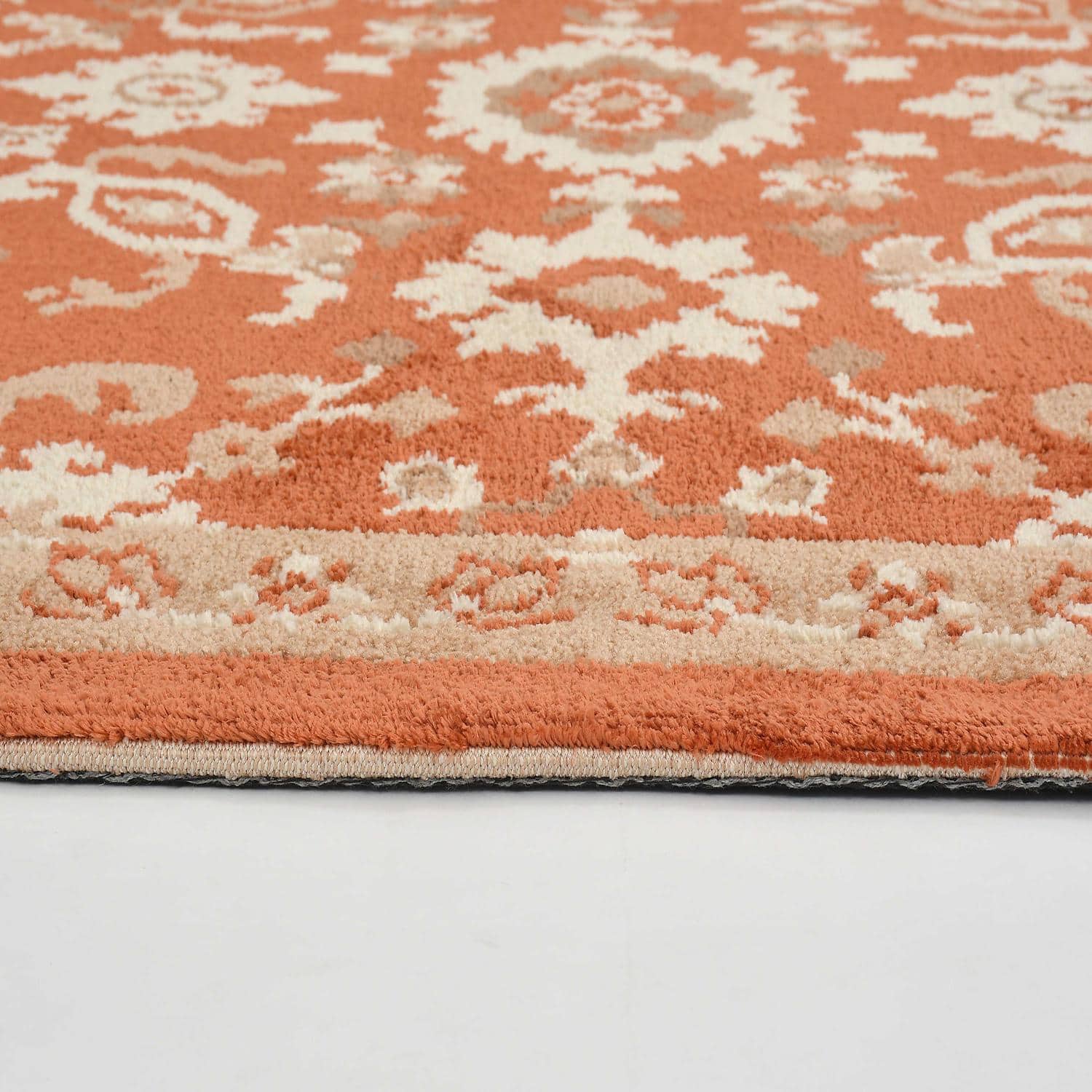 Multicolor Traditional Machine Made Polyester 5 X 7 Feet Carpet