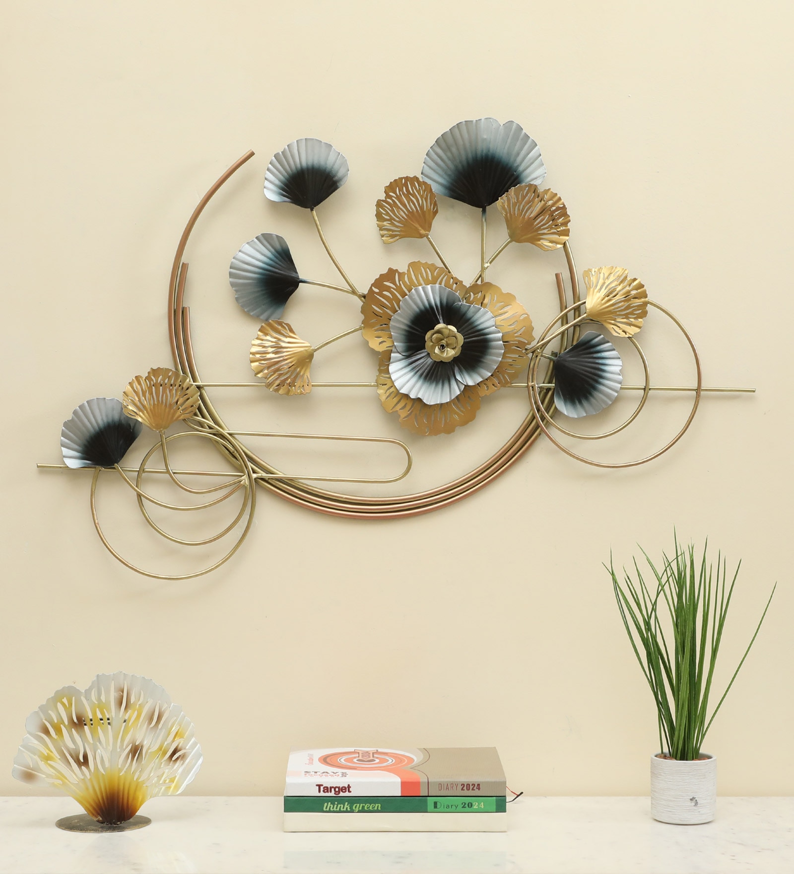 Gajraj Abstract Metal Wall Decor in Multicolor Set of 1 - Vedas Exports