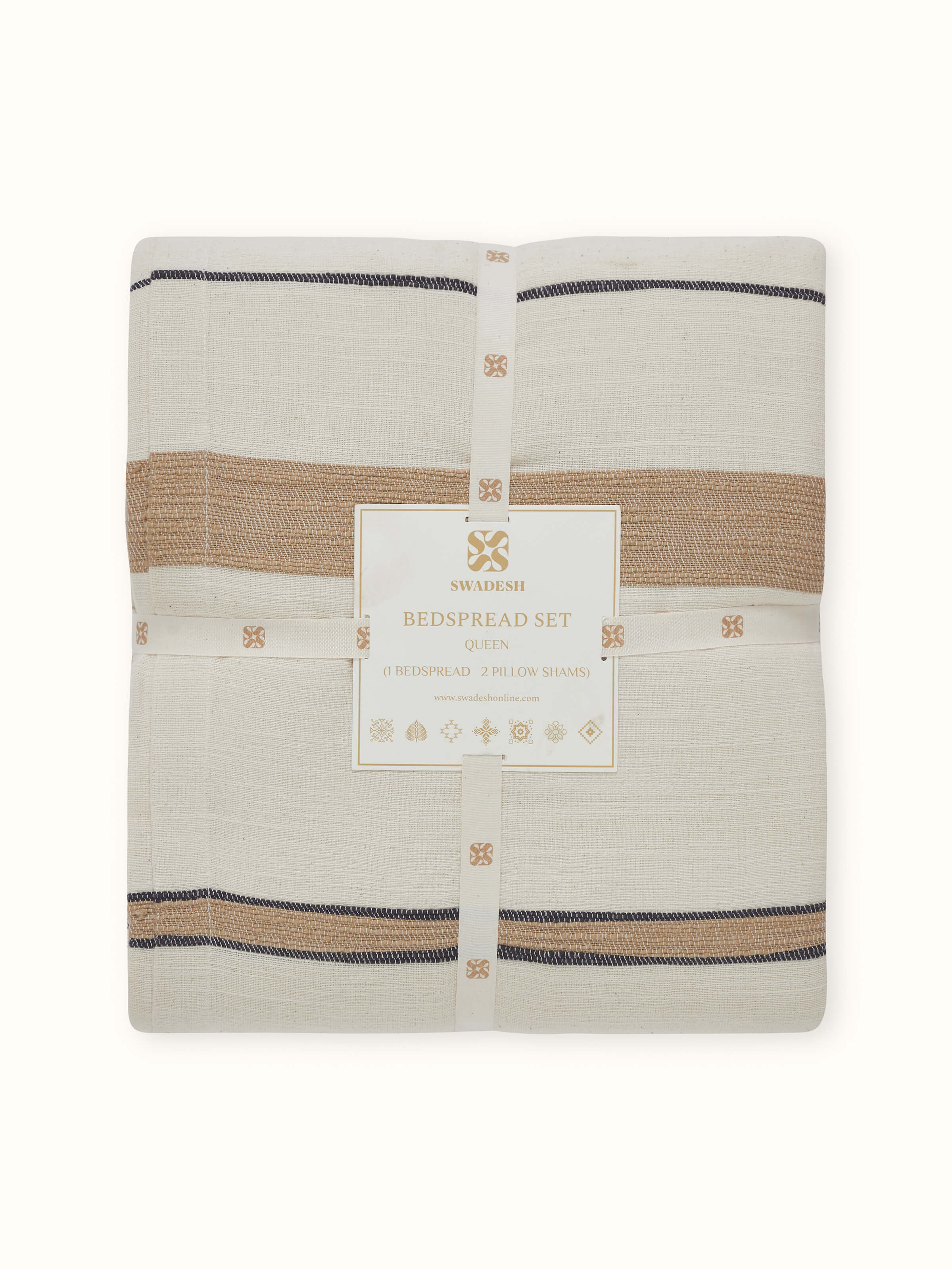 Side detail displaying thickness and neat folds – Neerja cotton bedspread set