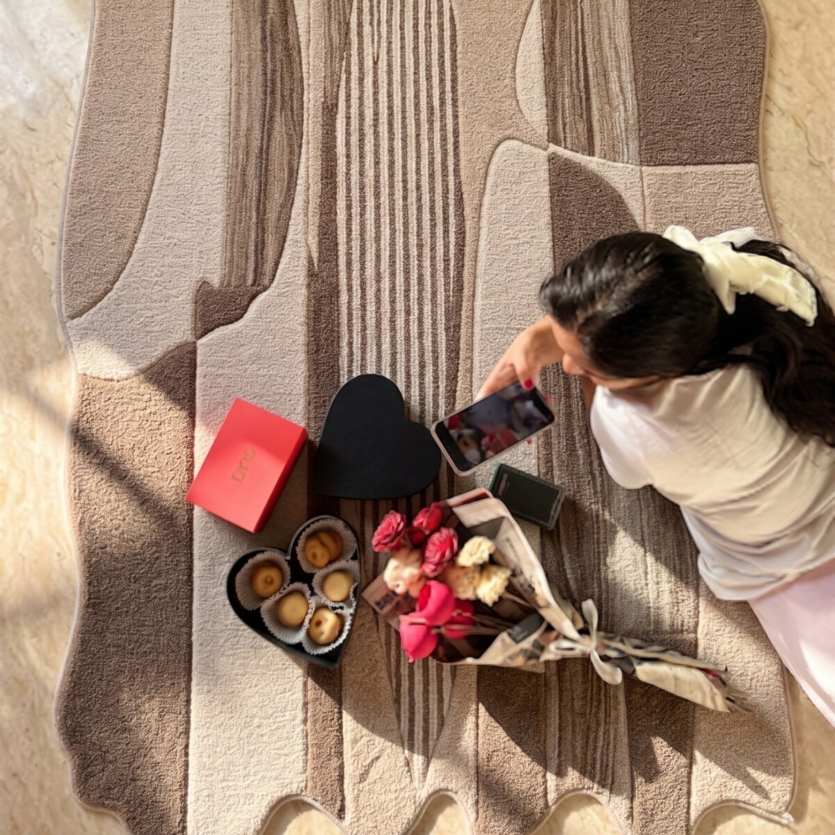 Handmade Wool Shaped Rug Modern Minimalist Beige 9 x 12 Feet Carpet - NEU LOOMS