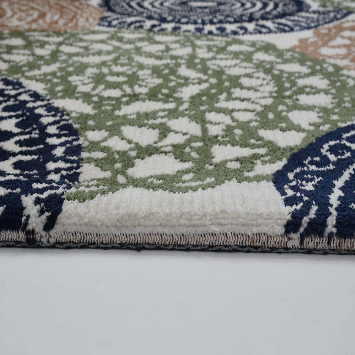 Multicolor Geometric Machine Made Polyester 6 X 9 Feet Carpet