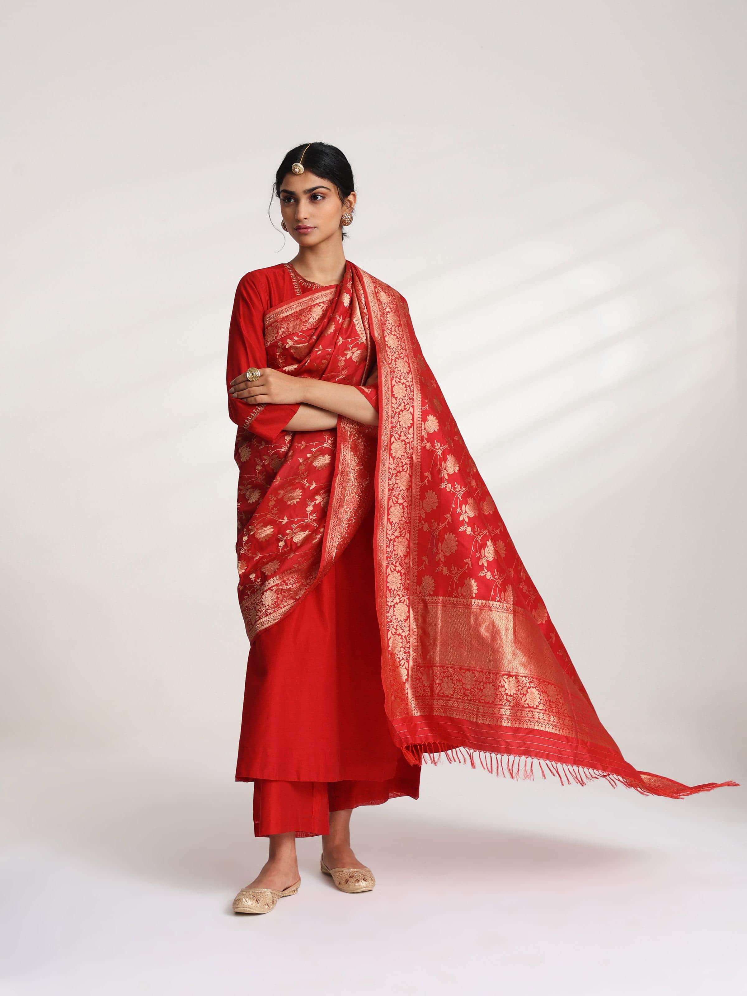 Red Banarasi Silk Kadwa Handwoven Dupatta