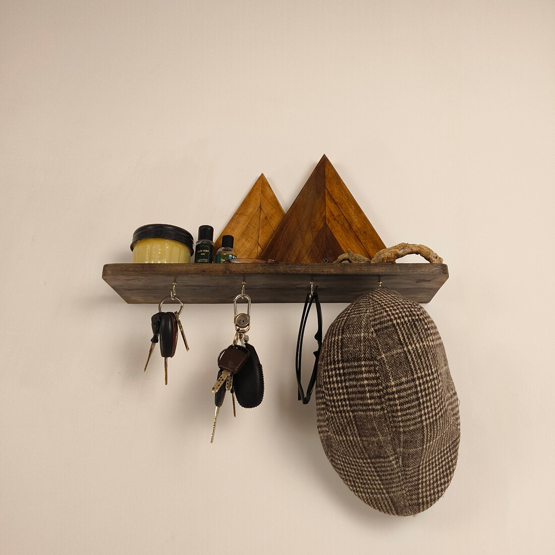 Solitaire Wooden Wall Shelf Organiser With Key Holders