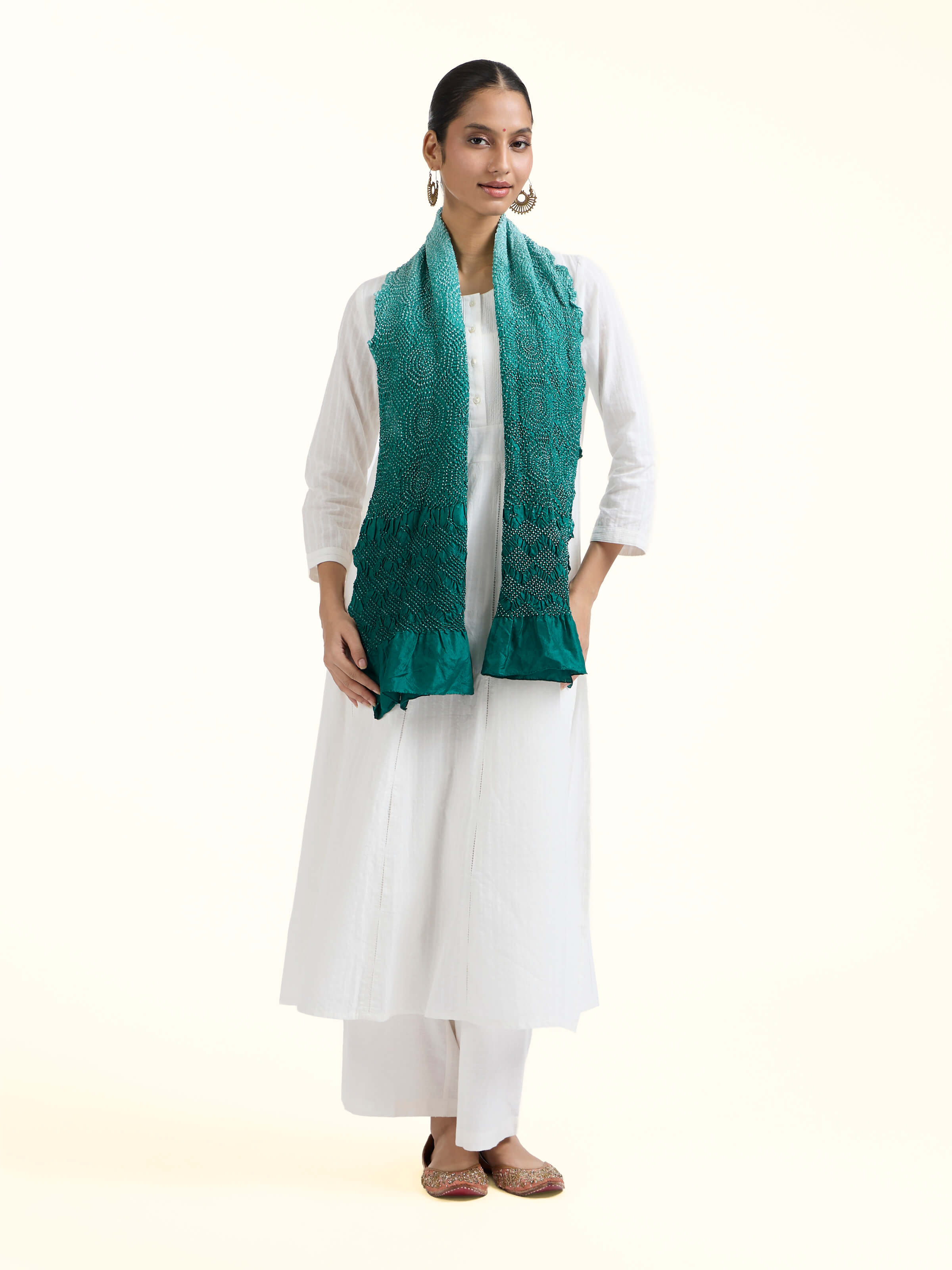 Front view of Teal Bandhani Tie & Dye Silk Stole showcasing its traditional craftsmanship and design