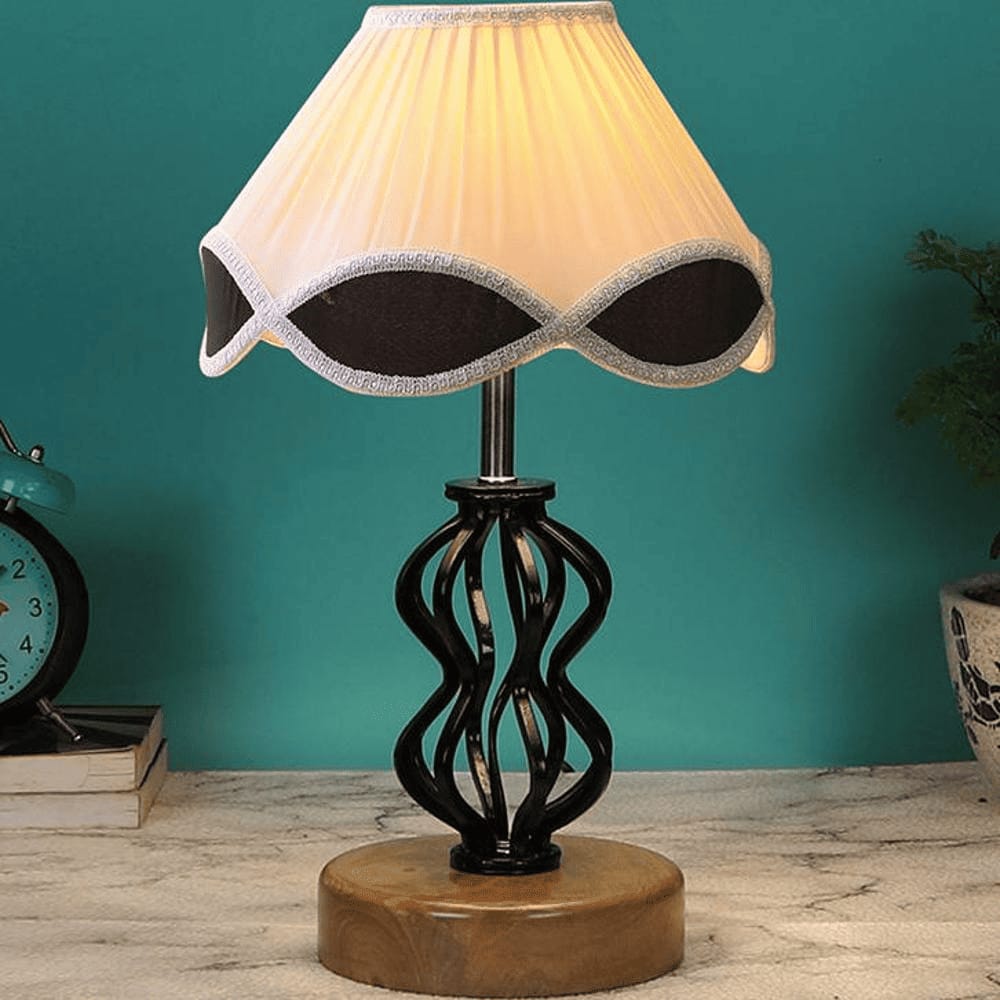Brynn Vintage Multicolor Shade Table lamp with Wood & Iron Base
