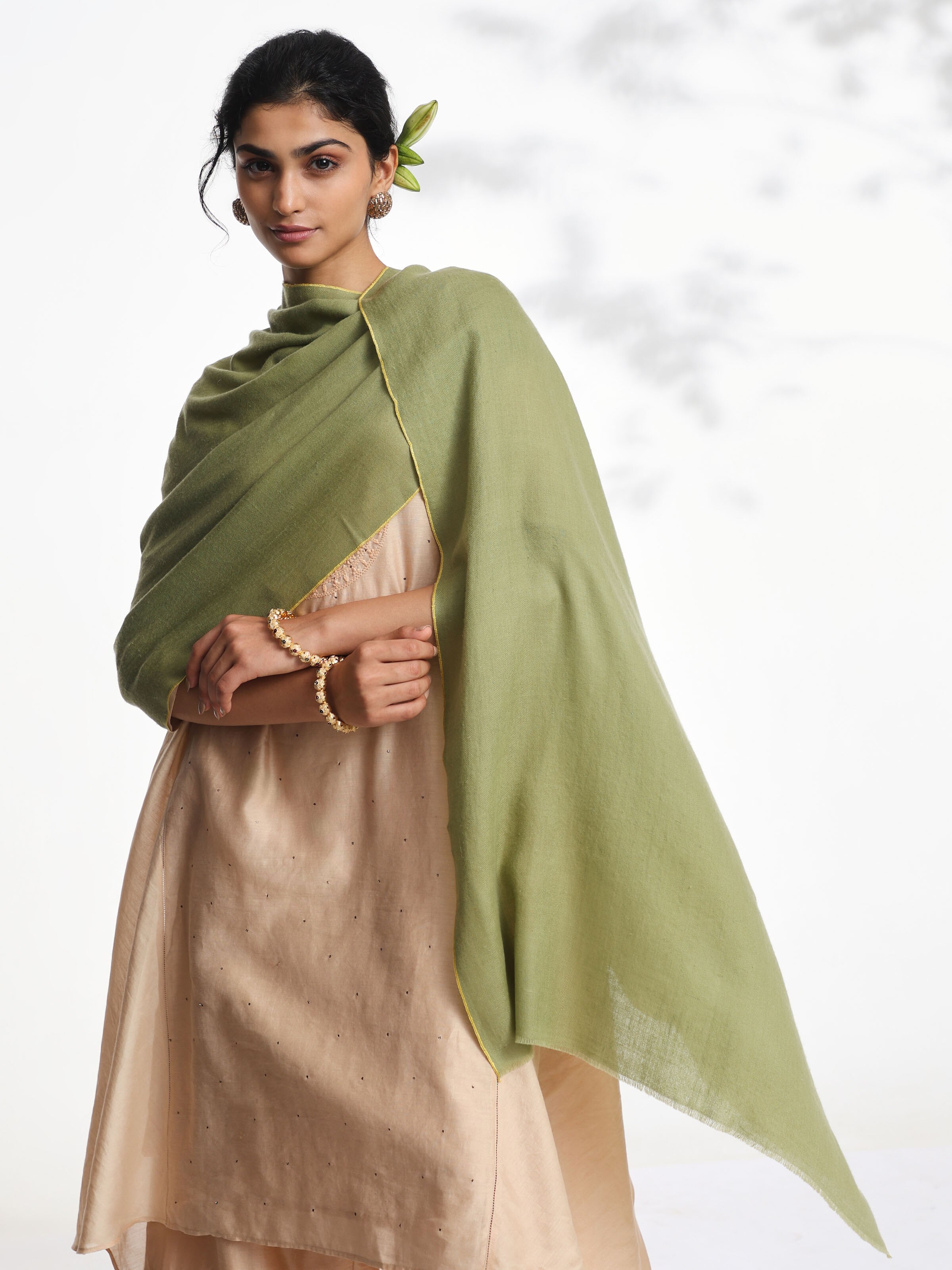 Green Cashmere Kaaj Embroidered Handwoven Stole