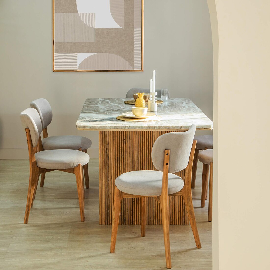 Hiro Dining Table
