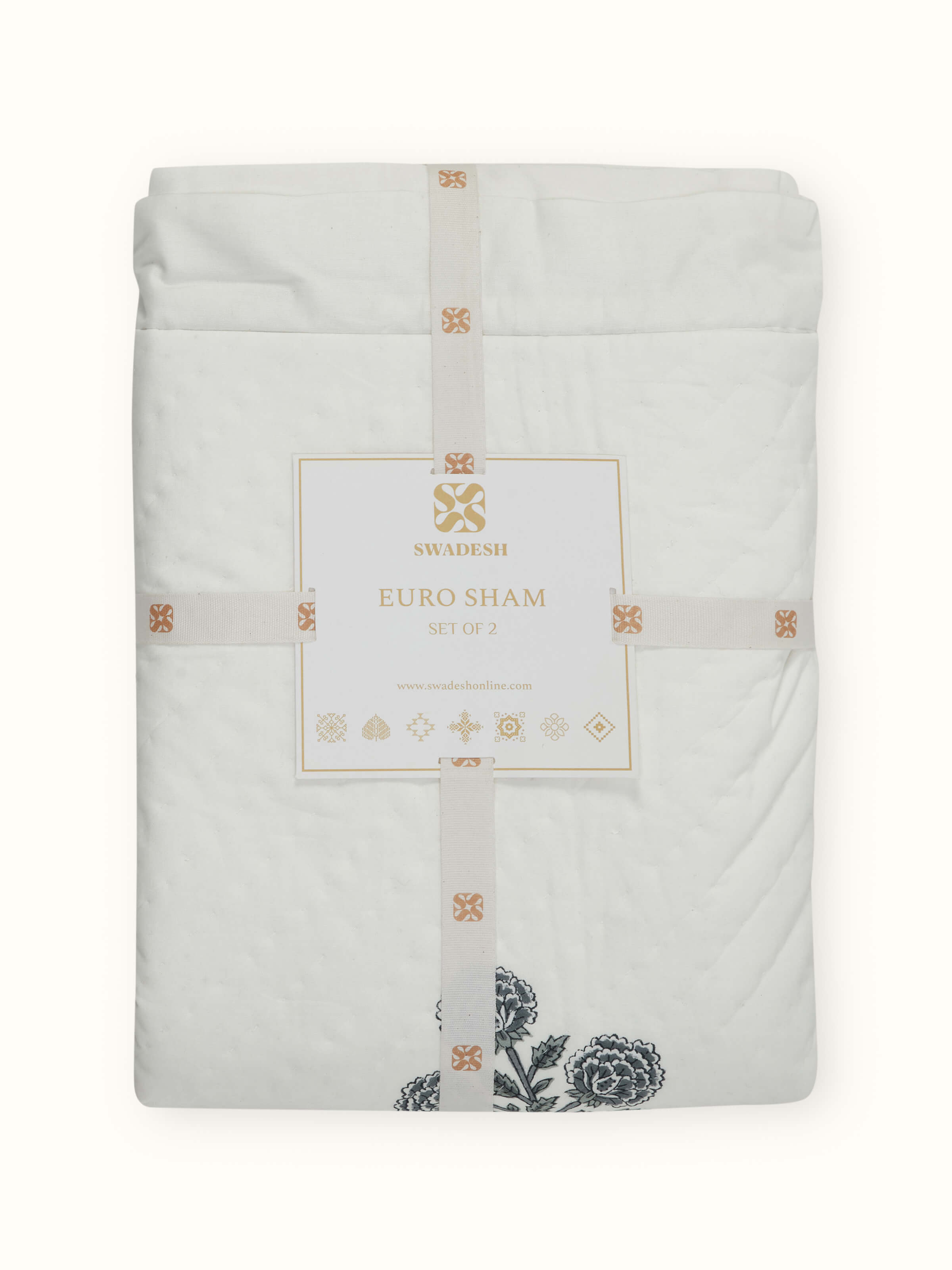 Side view highlighting the pattern alignment and fine stitching of the cushion covers