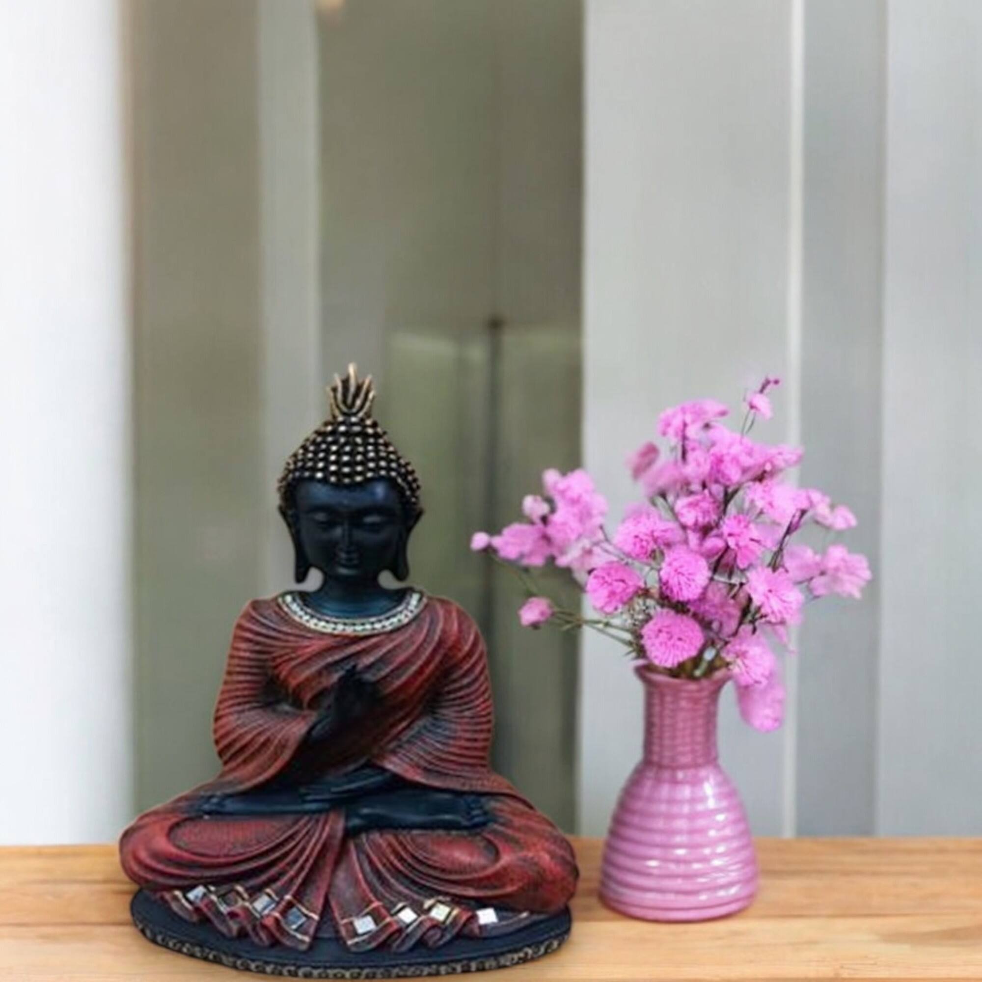 Noble Polyresin Figurine in Red Colour