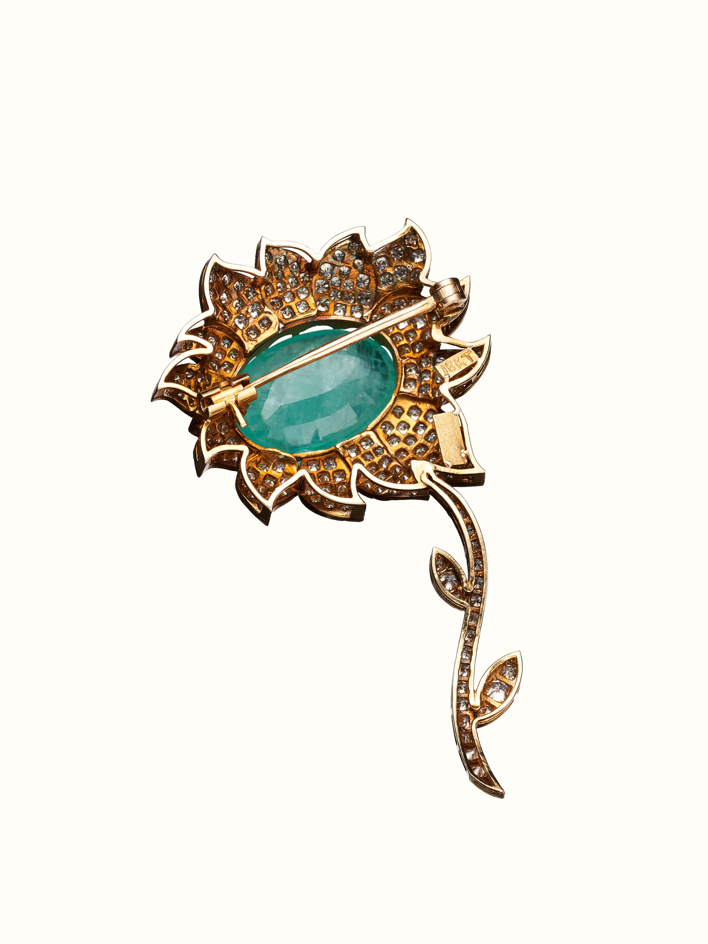Open Setting 18 Karat Gold Brooch Pin
