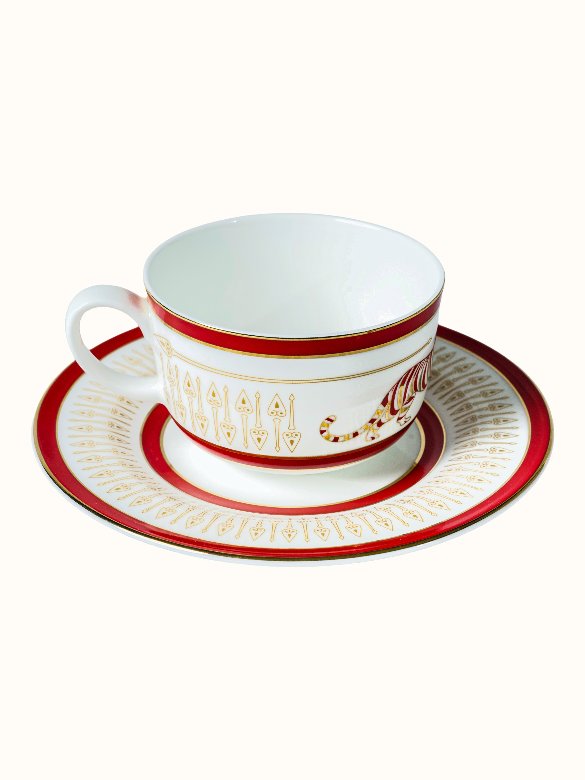 Piece Ceramic Tea Set With Hand-Applied Gold-Accents (7 Pcs)