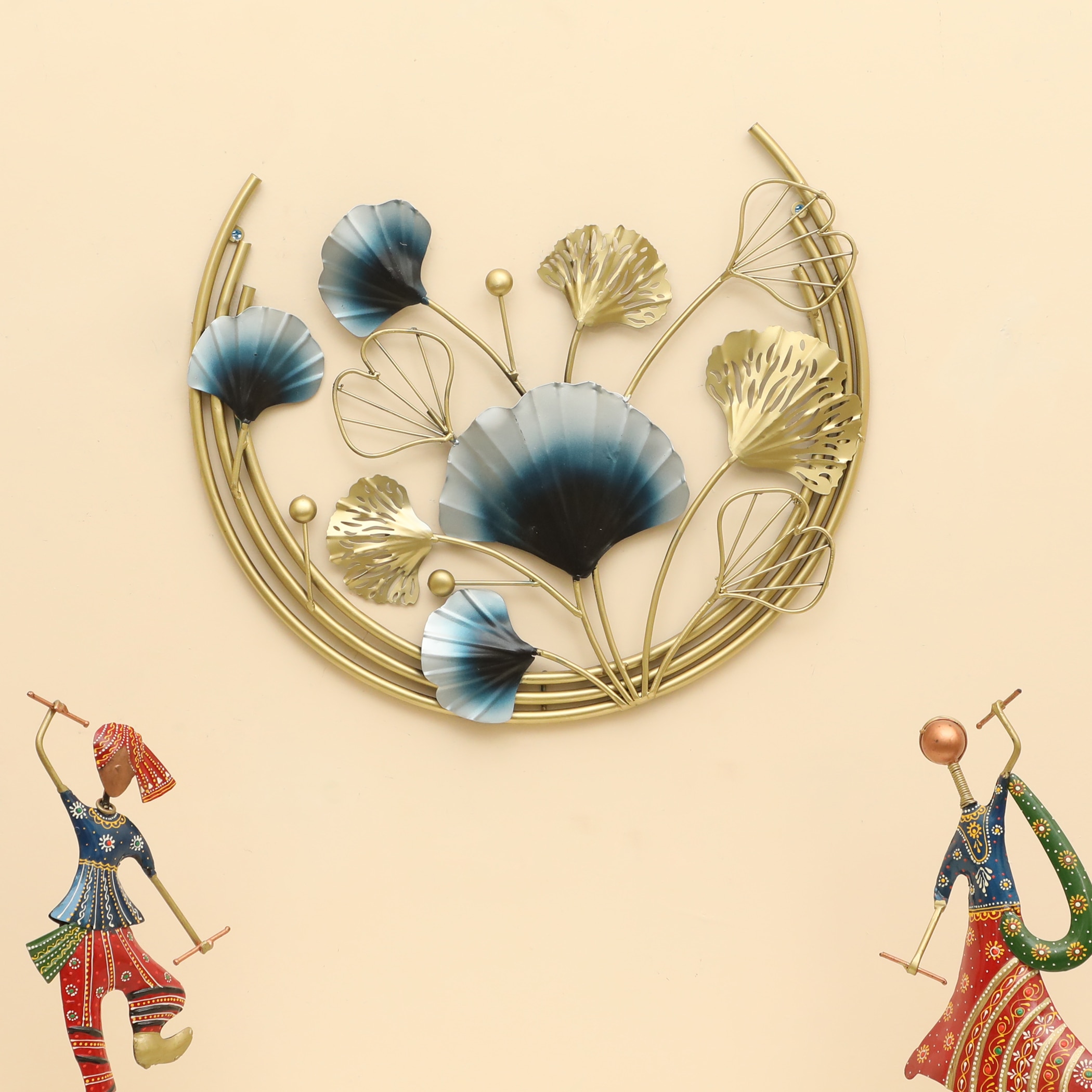 W-Taro Abstract Metal Wall Decor in Multicolor Set of 1 - Vedas Exports
