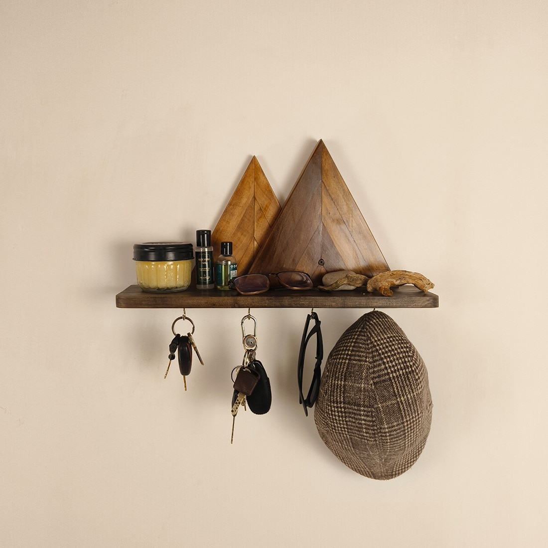 Solitaire Wooden Wall Shelf Organiser With Key Holders