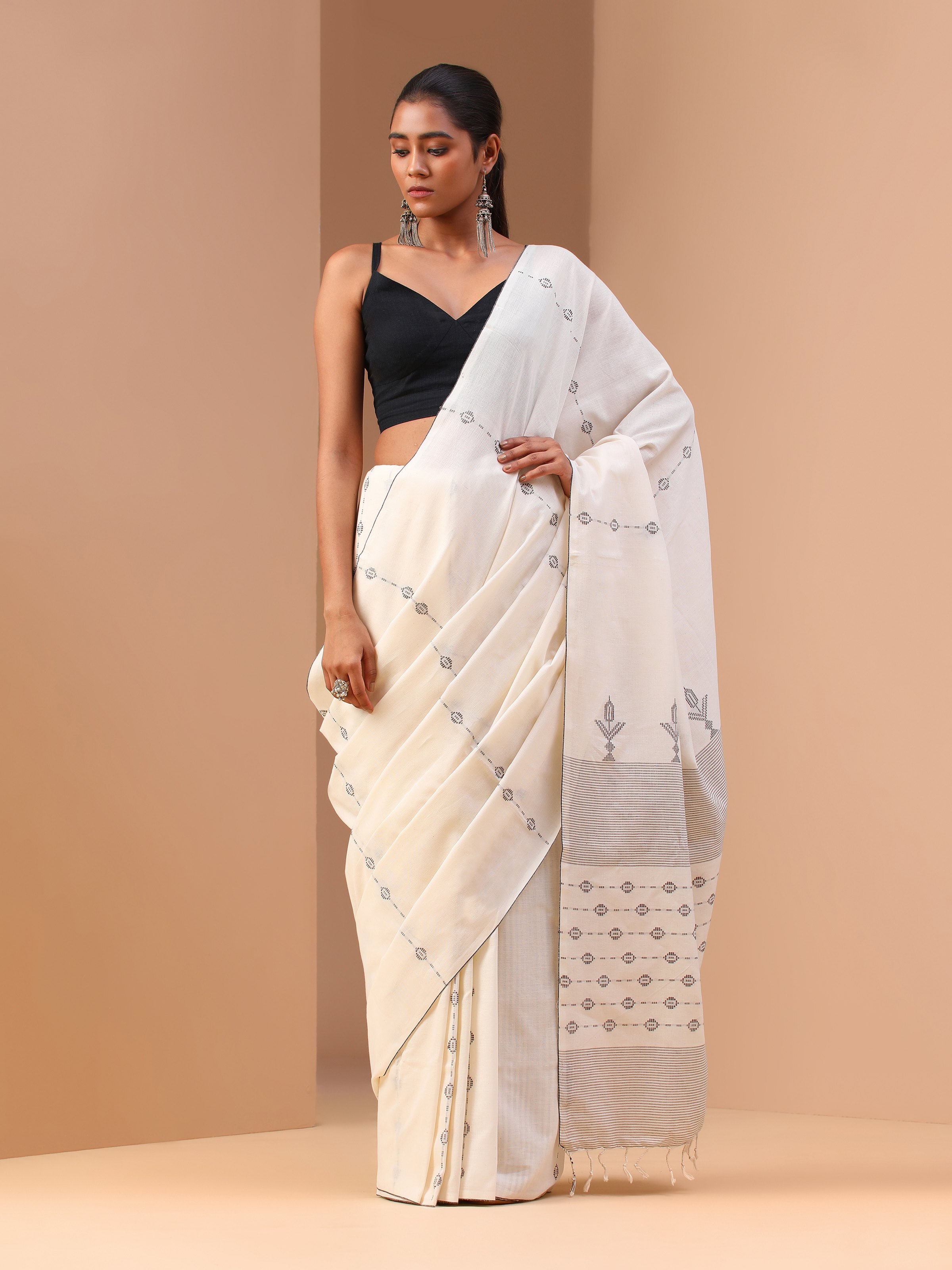 Off-white Cotton Extra-weft Saree