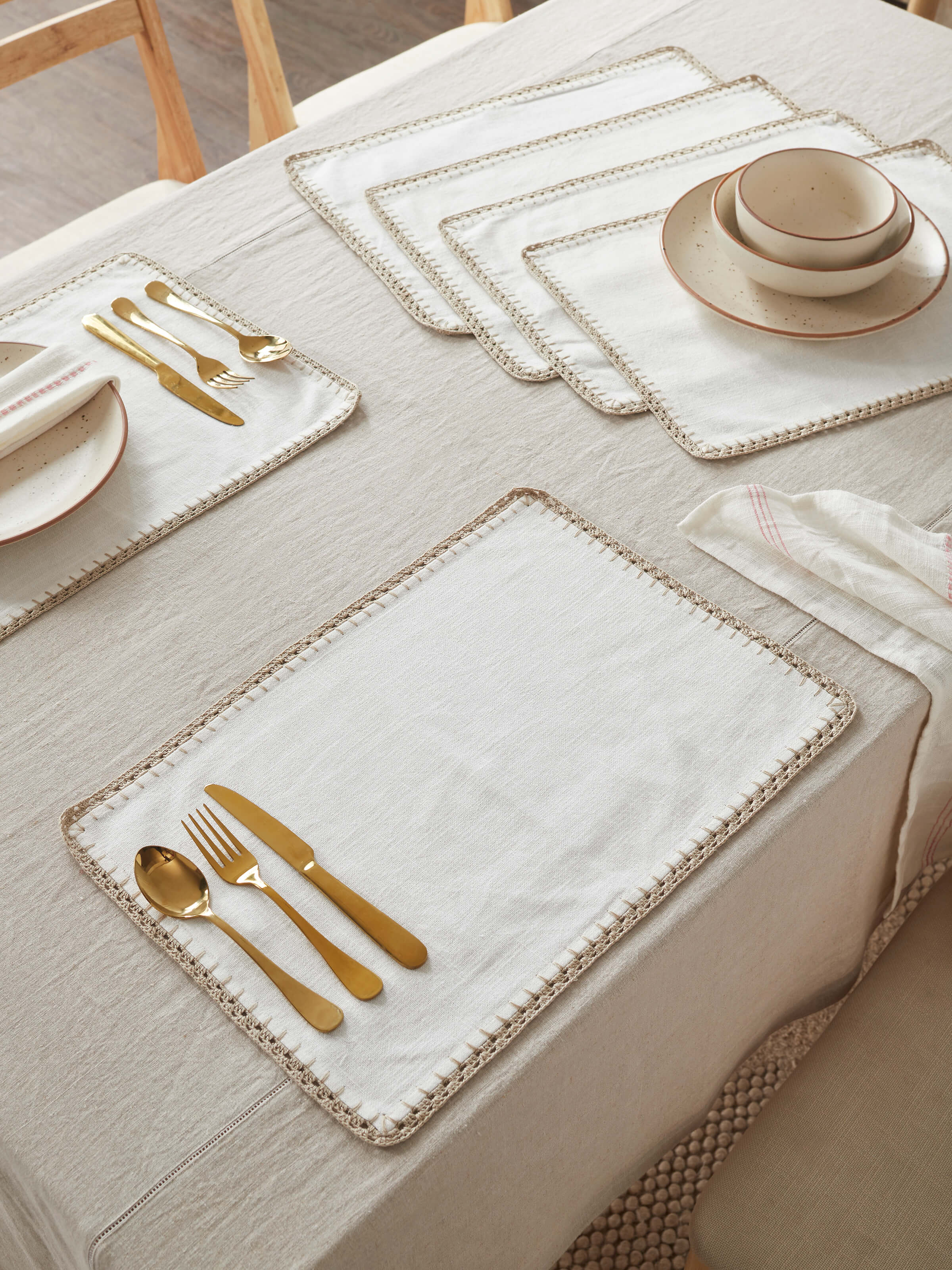 Nityam Ivory Cotton Slub Crochet Table Mat (6 Pcs)
