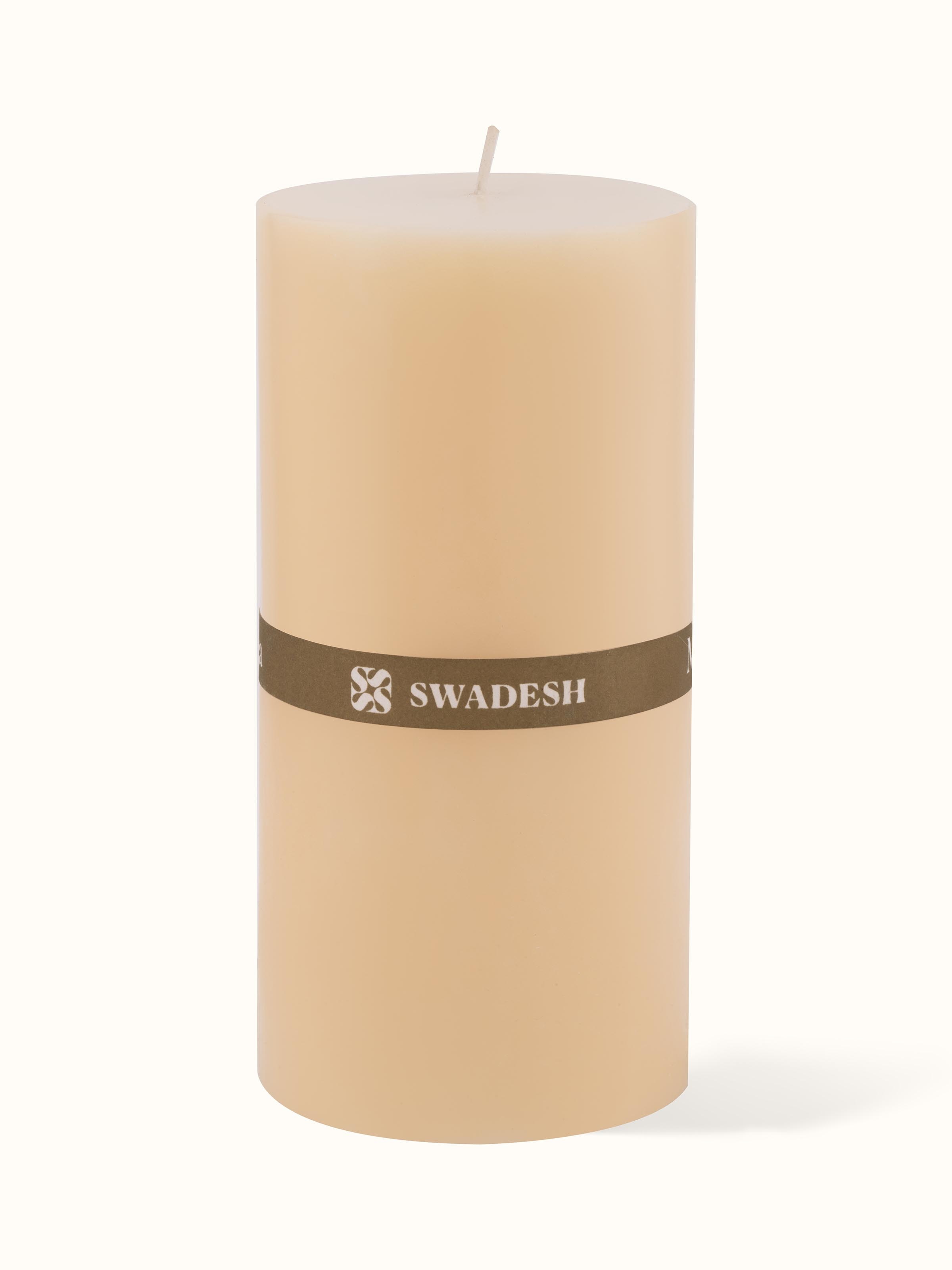 Overhead view of Night Cream with Vitamin C & Niacinamide showcasing the jar's lid and product level