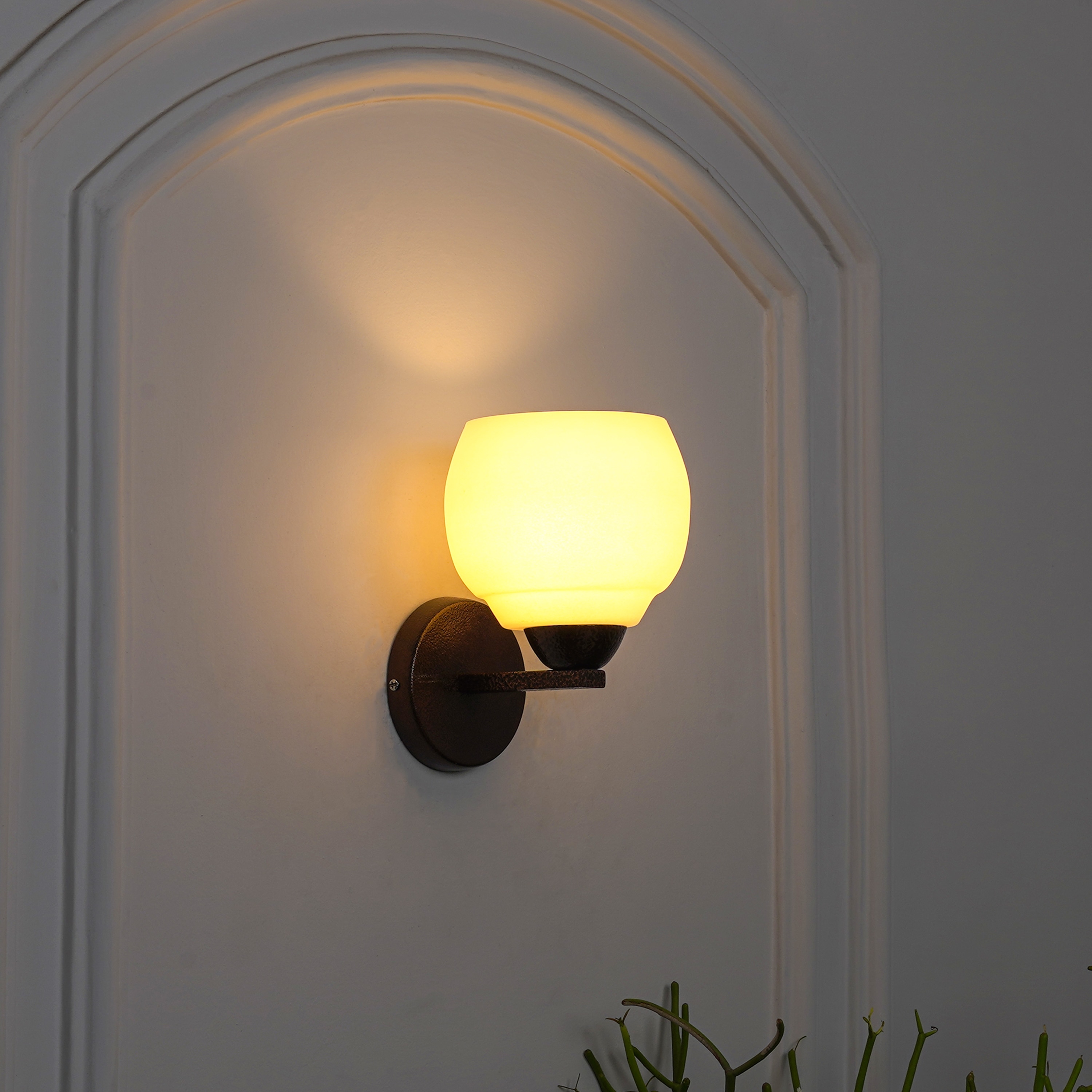 Luster Glass And Metal Wall Light