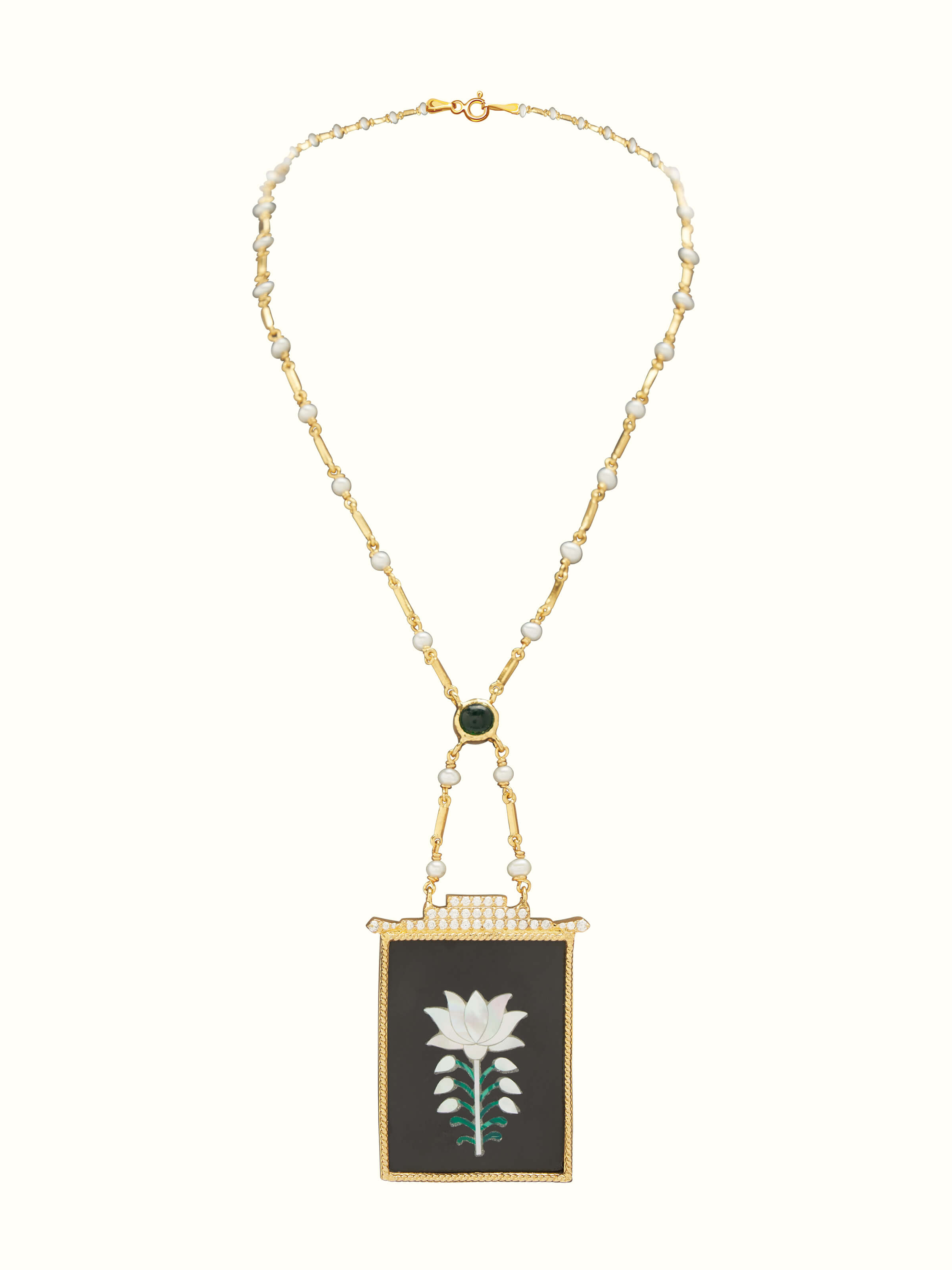 Front view of Parchinkari Silver Pendant and Chain with detailed filigree work