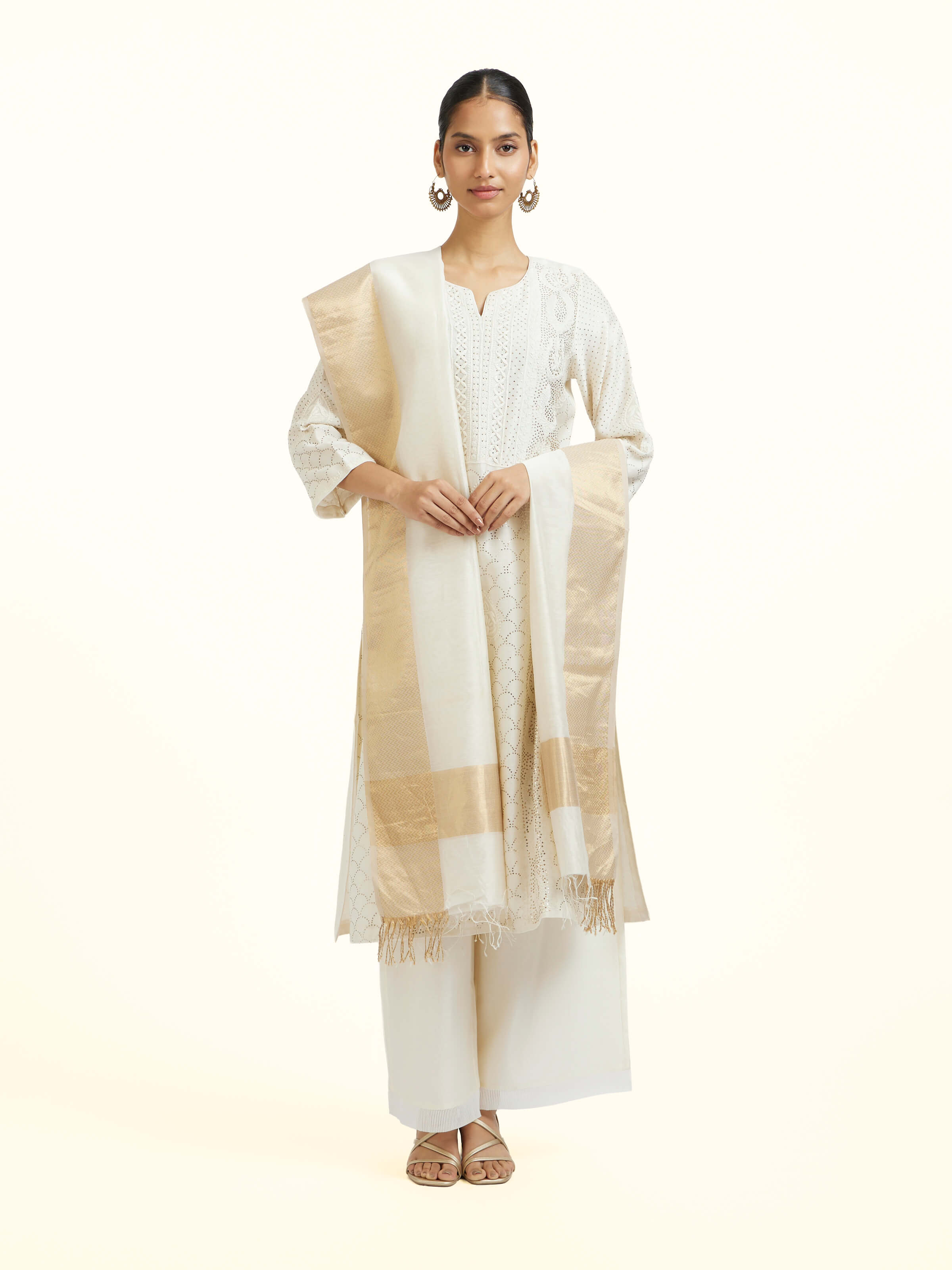 Off-white Cotton Silk Maheshwari Zari Border Dupatta