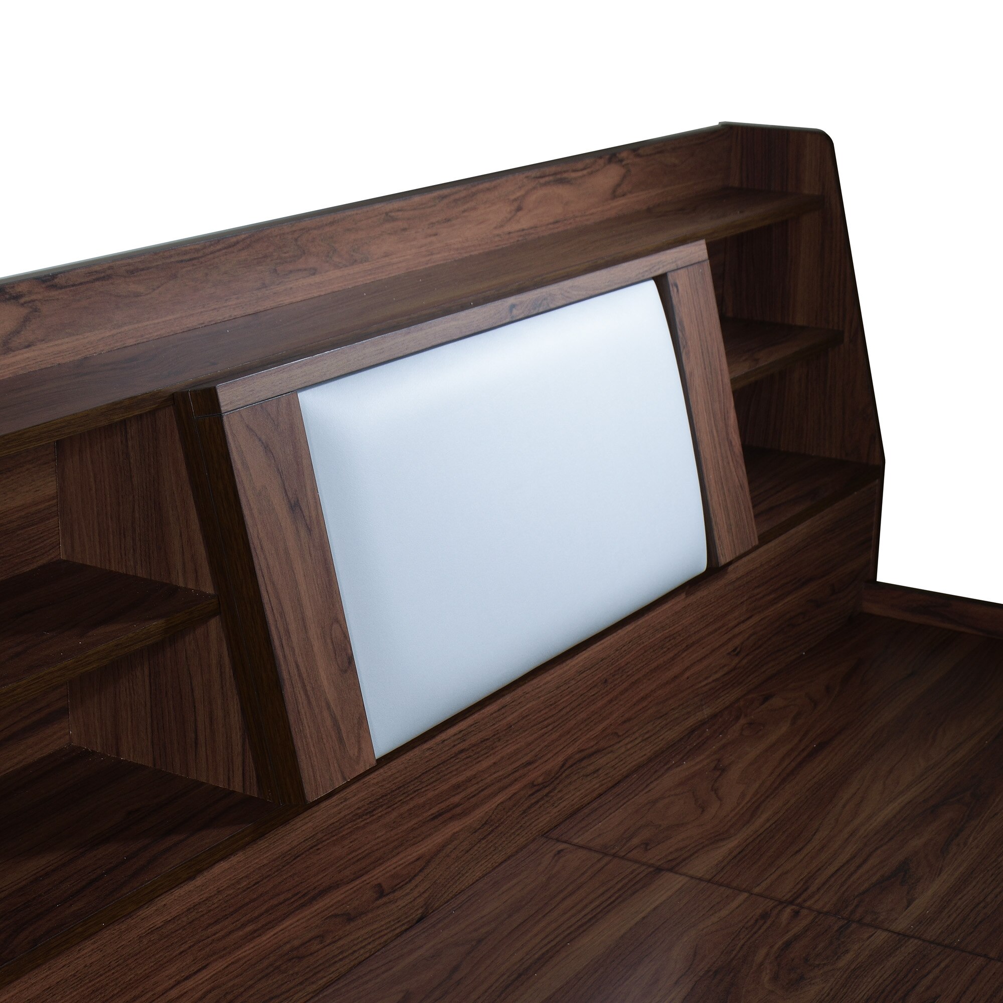 Lavish Center Queen Bed Design 8