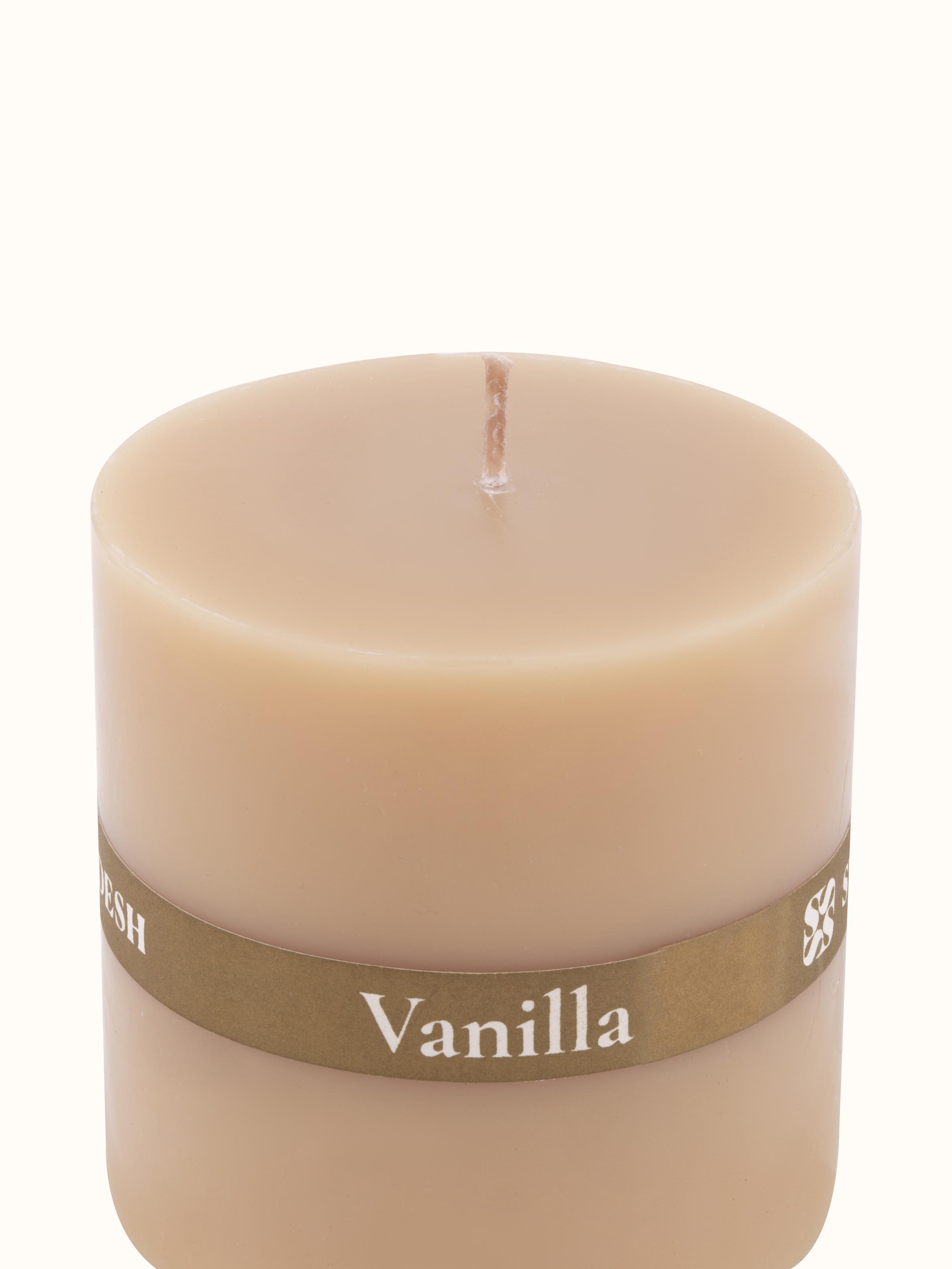 Top-down view of Vanilla pillar candle (3 inches) showcasing its even burn surface.
