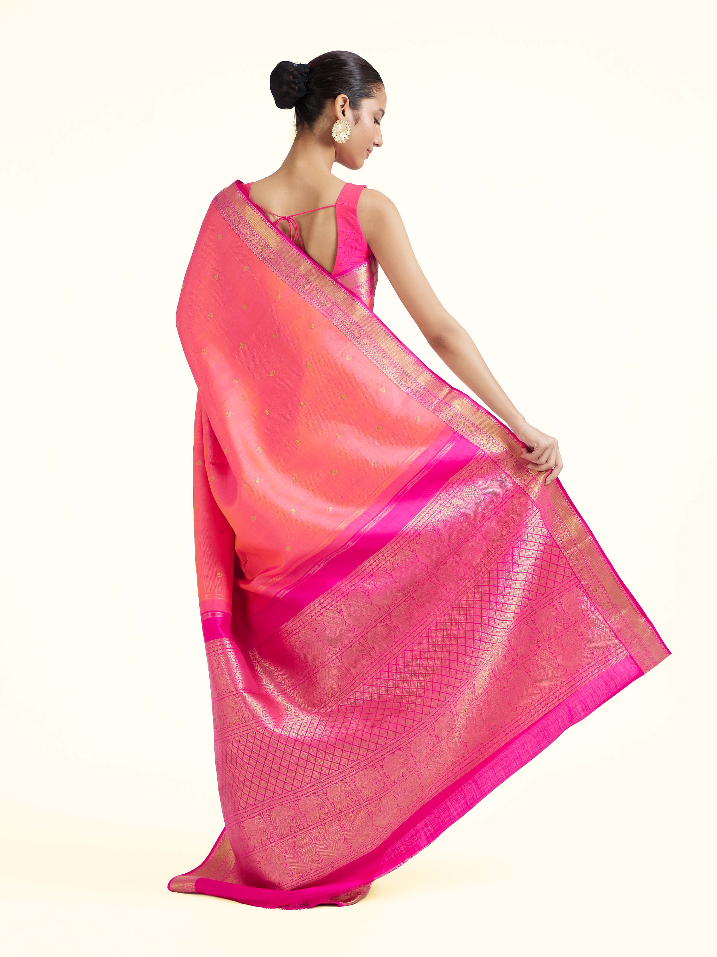 Back view of pink silk Kancheepuram saree with grand pallu design