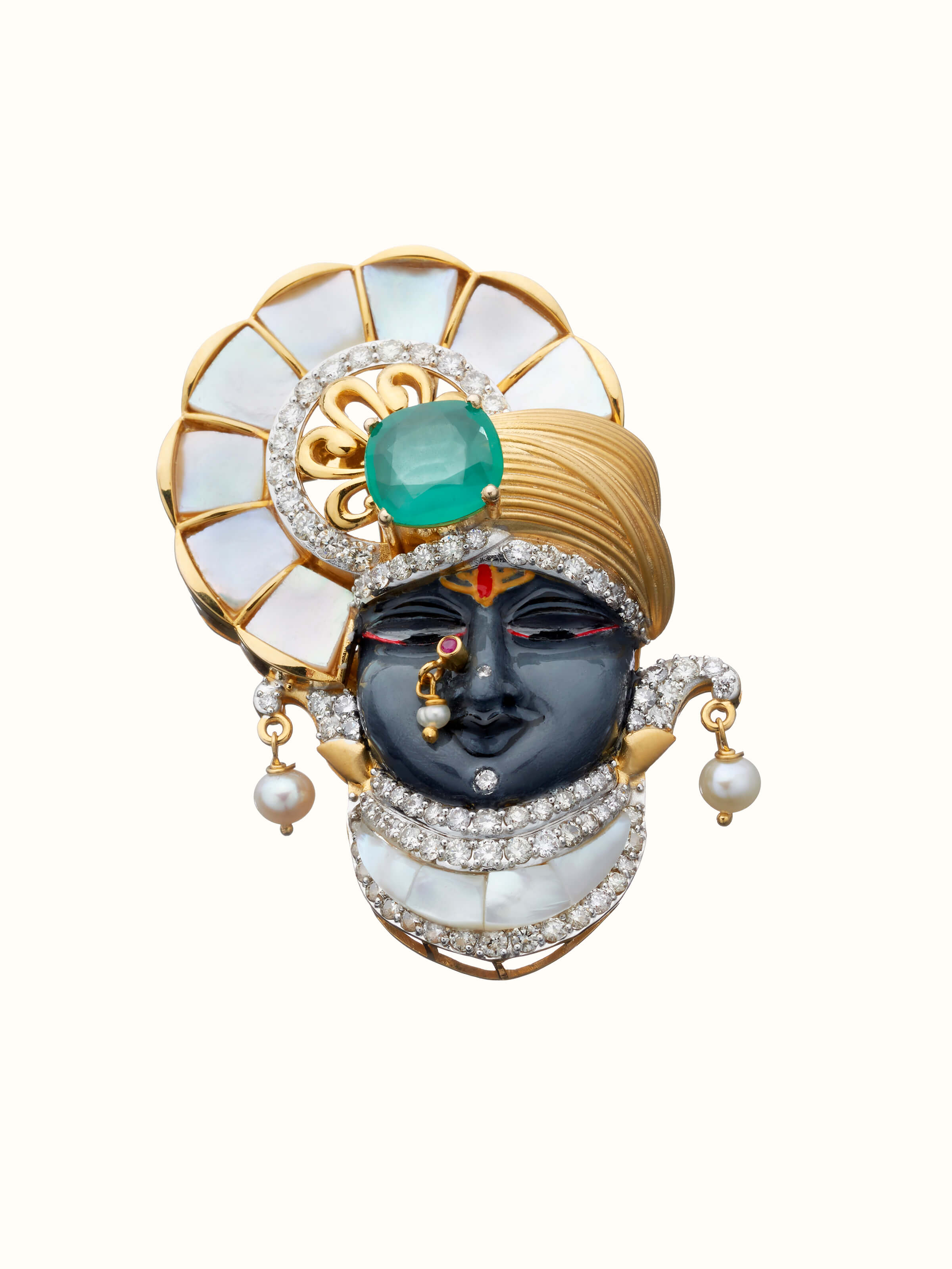 front view of open setting 14 karat gold brooch with elegant design