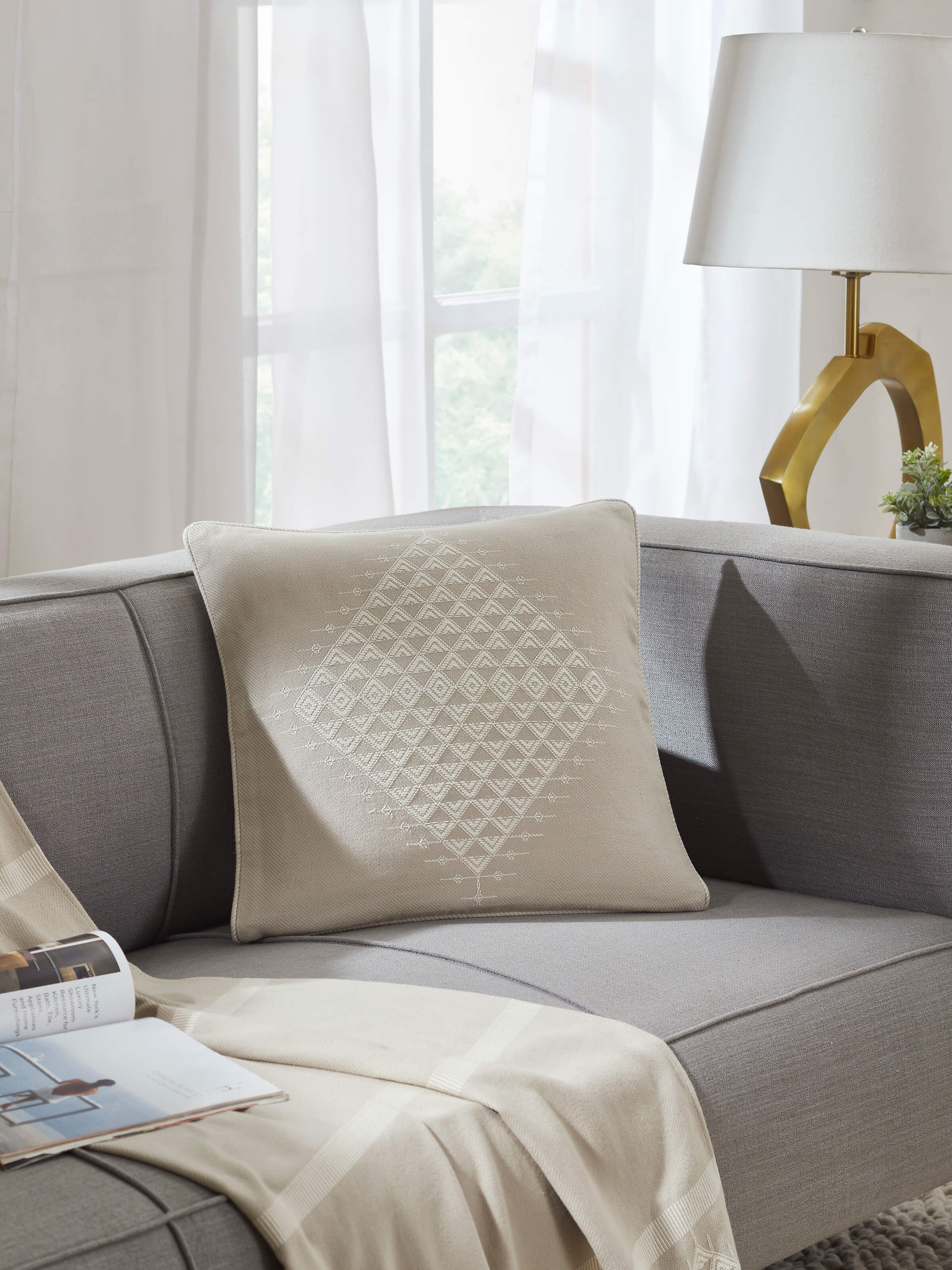 Godna Beige Diamond Buta Cotton Handwoven Pattu Cushion Cover