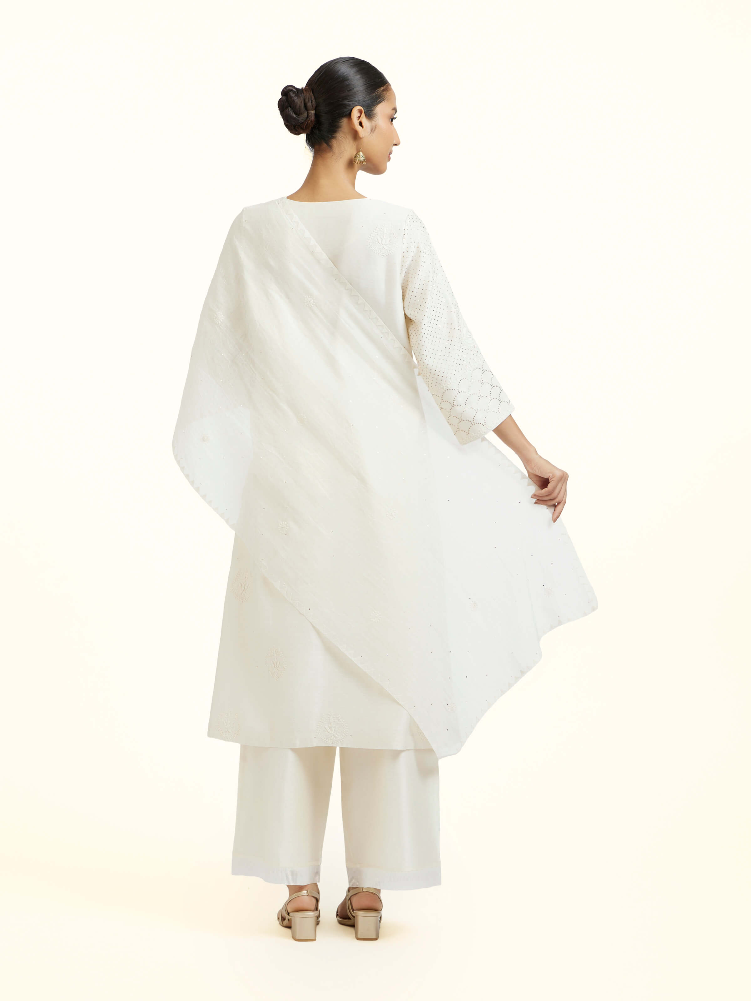 Off-white Cotton Silk Chikankari Stole