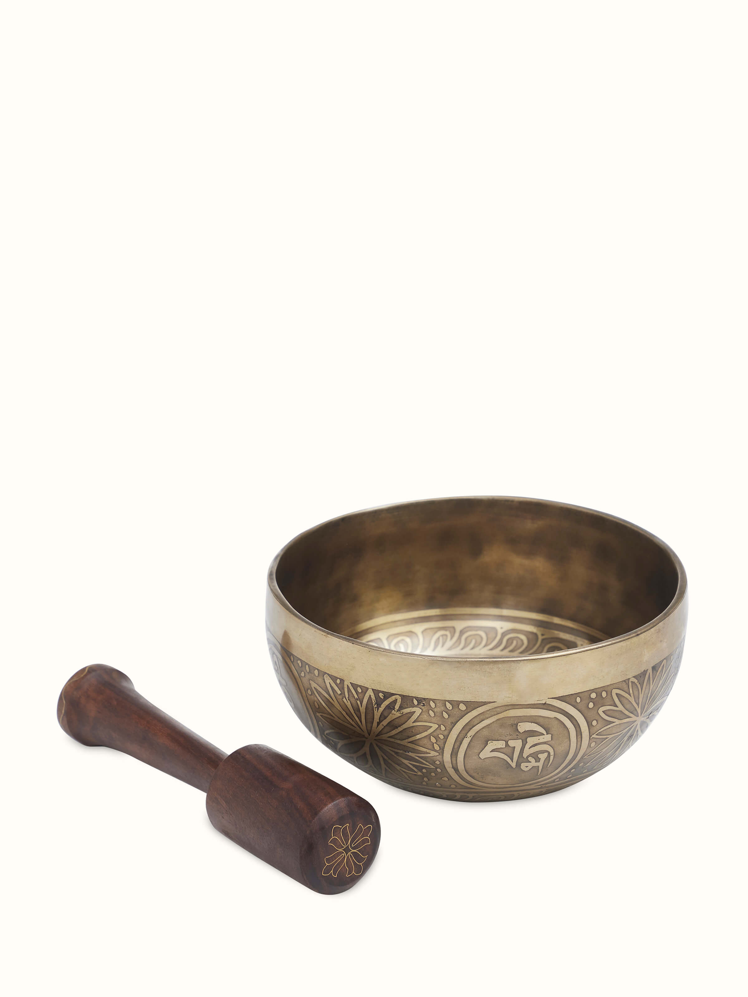 Angled view of Pankhuri Singing Bowl (6 Inches) showcasing the curvature, rim thickness, and craftsmanship