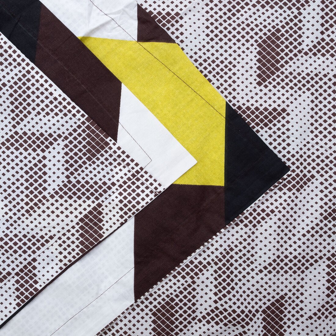 Cotton Double bed sheet 2.24mtrsx 2.54 mtrs with 2 Pillows