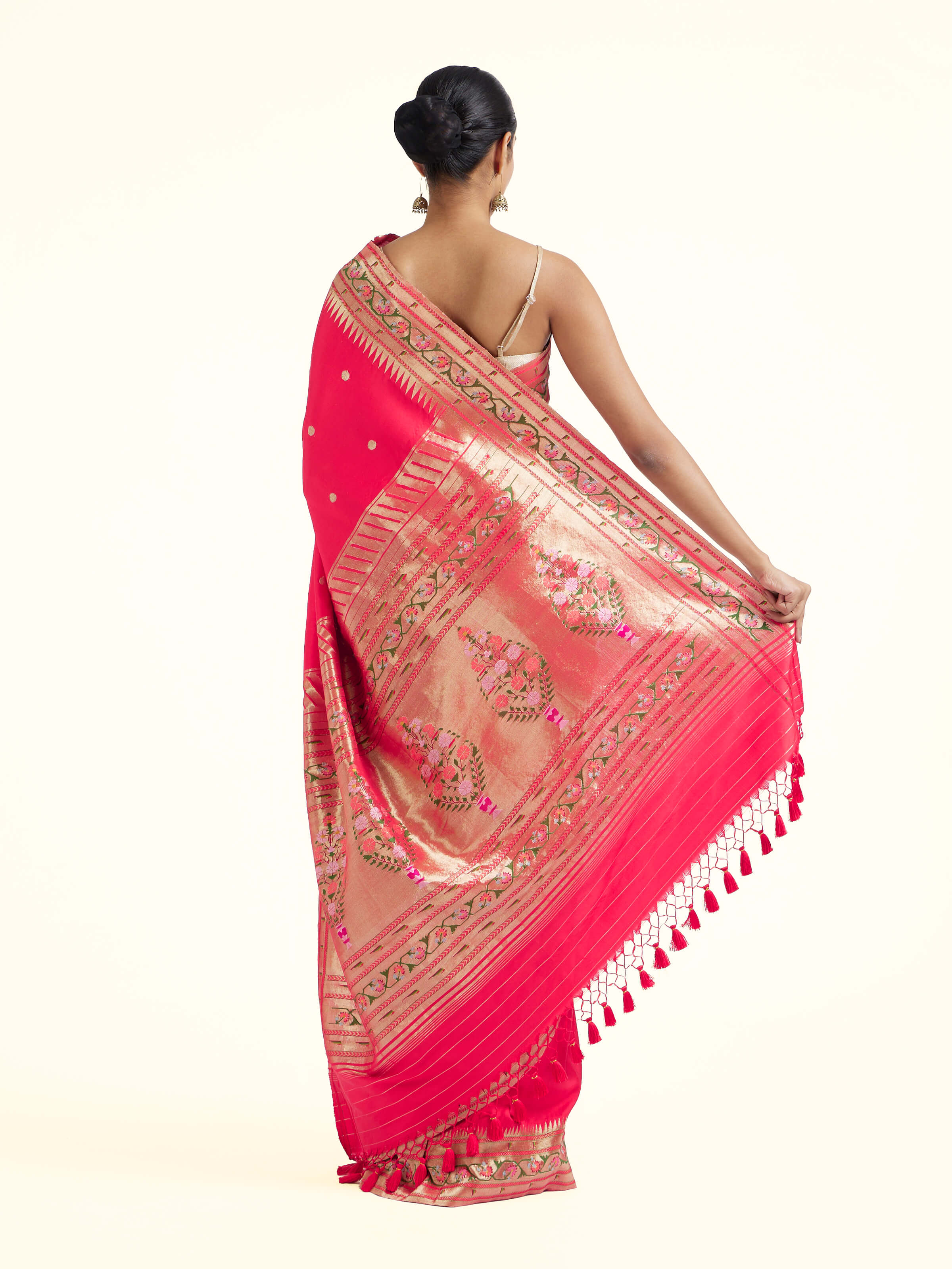 Back view of Kaashvi silk Paithani saree displaying ornate pallu design