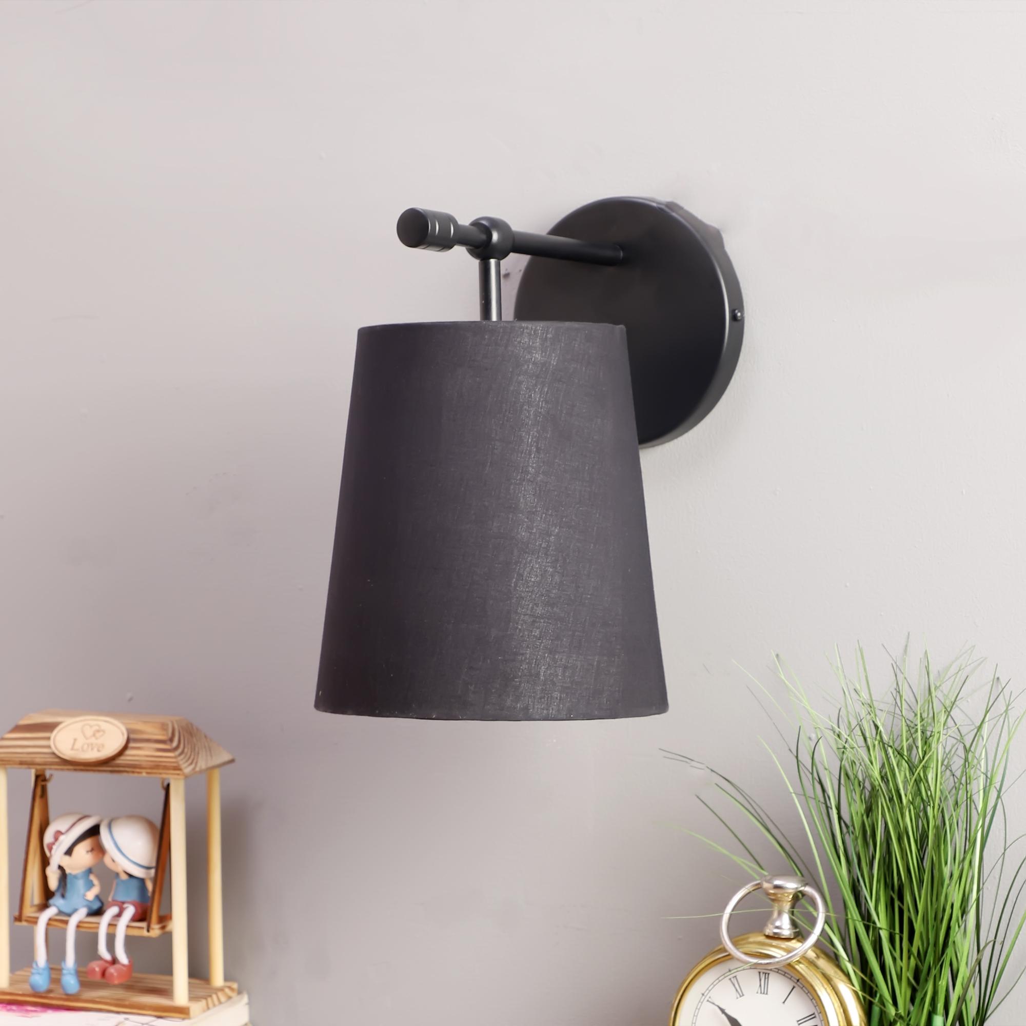 Sphynx Wall Lamp, Black