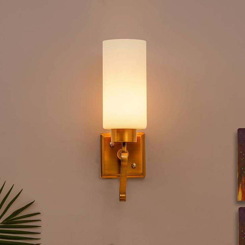 Avah Wall Lamp