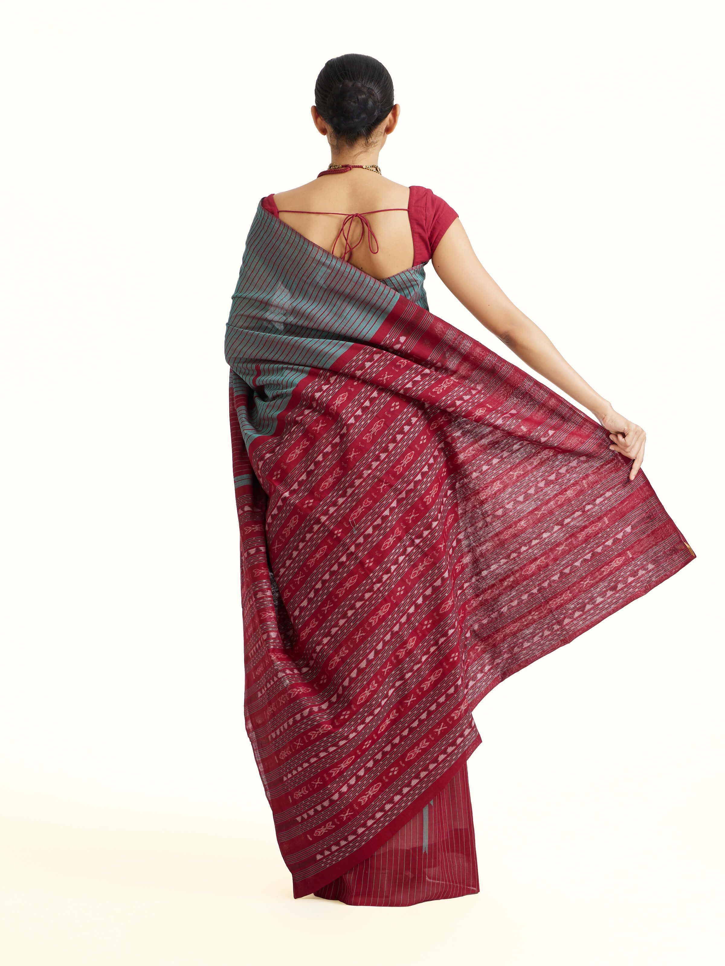 Back view of Green Cotton Bandha Odisha Ikat Saree emphasizing the overall design and fine details